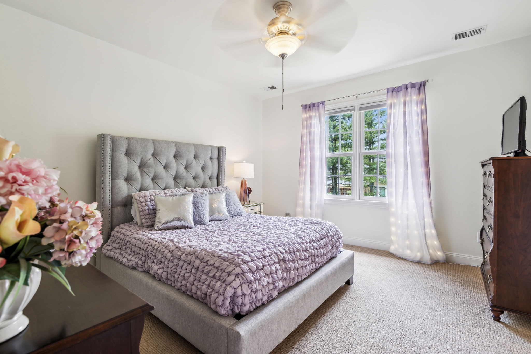 211 Waterbury Cir