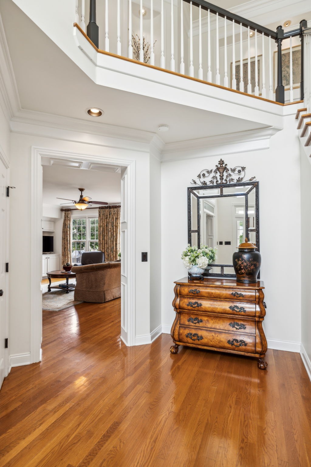 211 Waterbury Cir