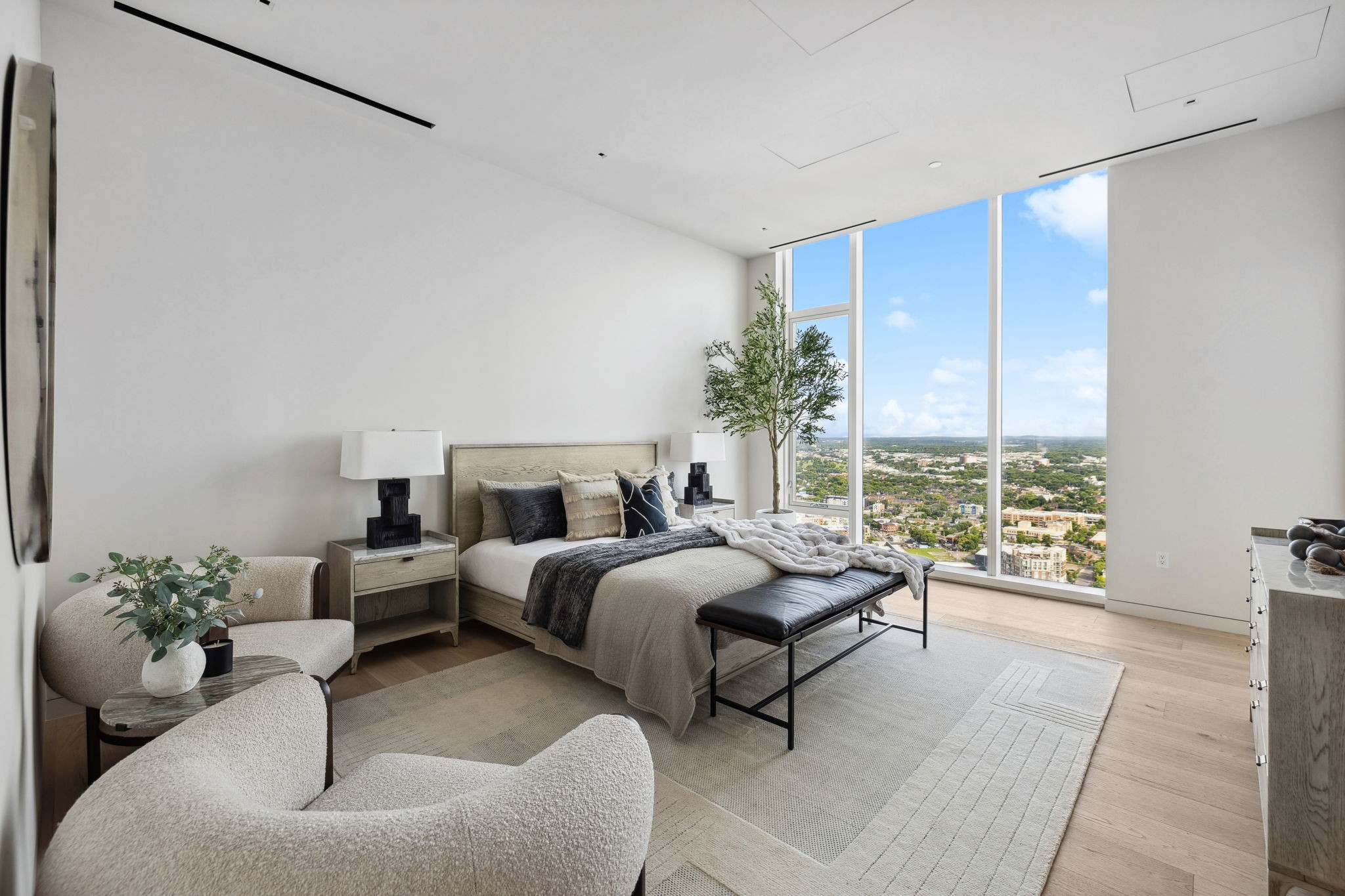 160 2nd Ave, S Unit: 4001