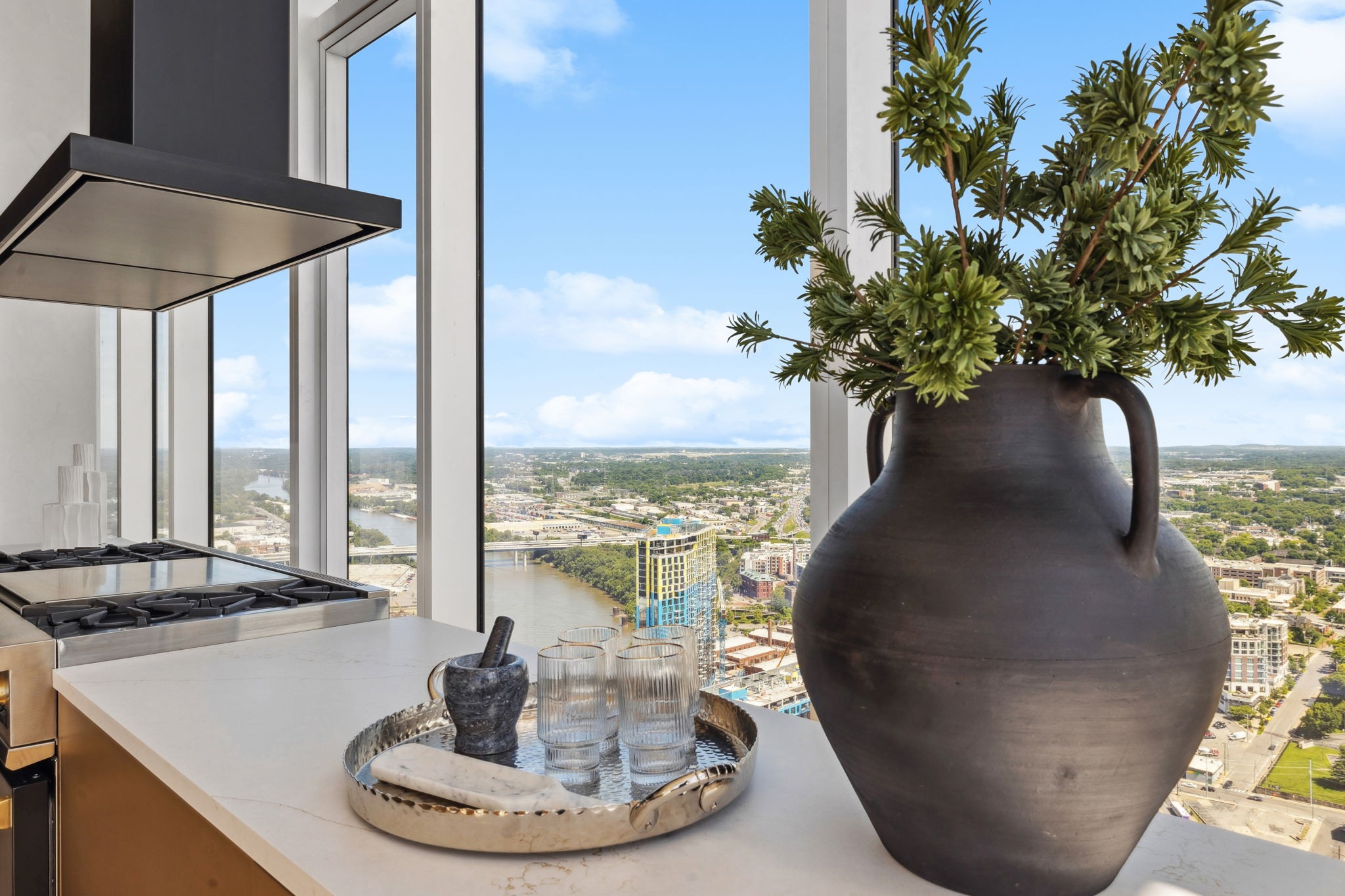160 2nd Ave, S Unit: 4001