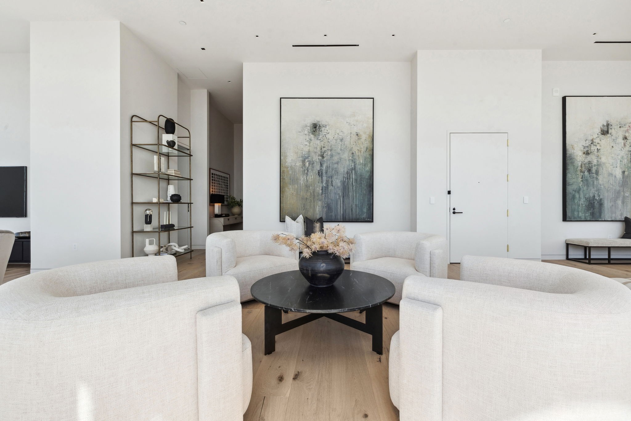 160 2nd Ave, S Unit: 4001