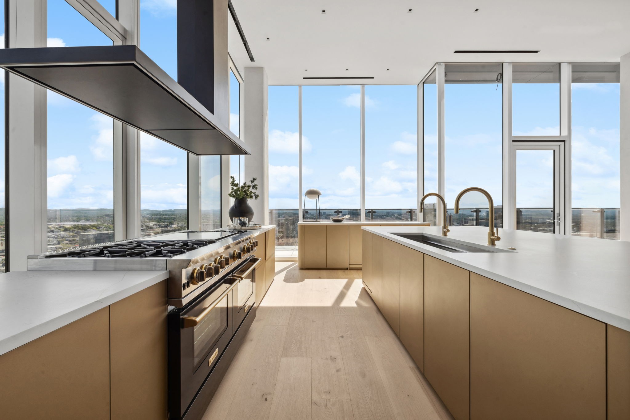 160 2nd Ave, S Unit: 4001