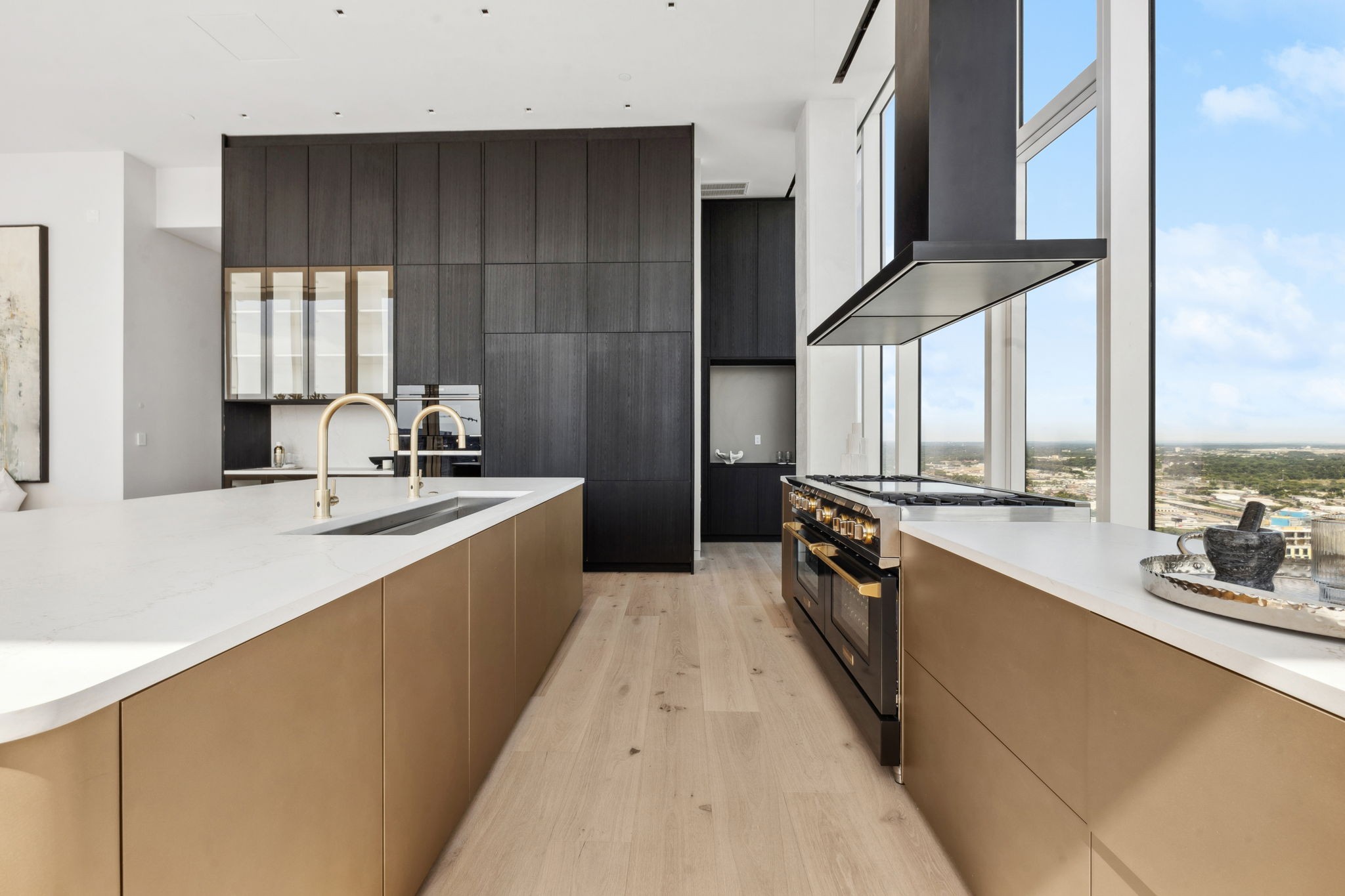 160 2nd Ave, S Unit: 4001