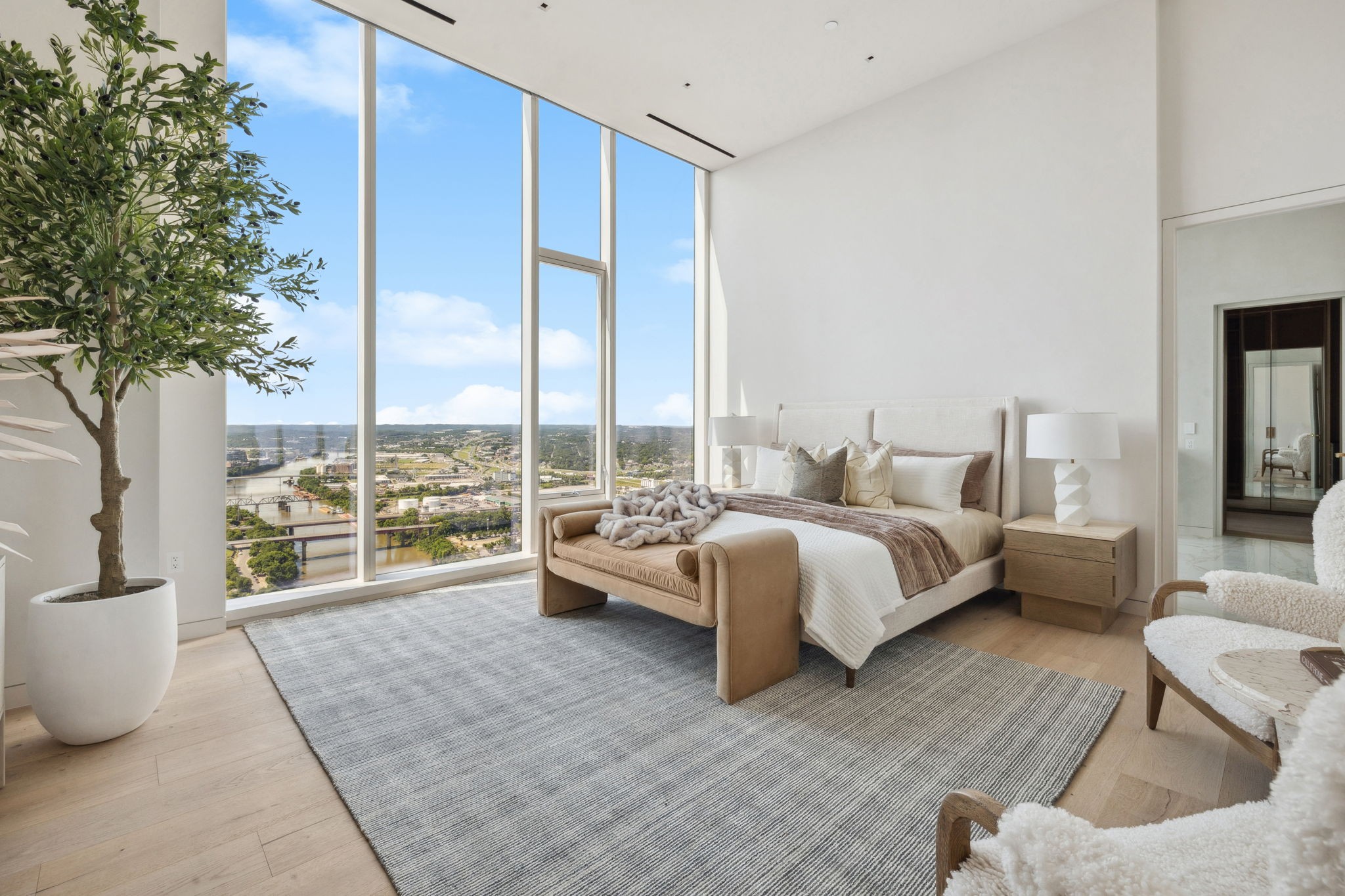 160 2nd Ave, S Unit: 4001