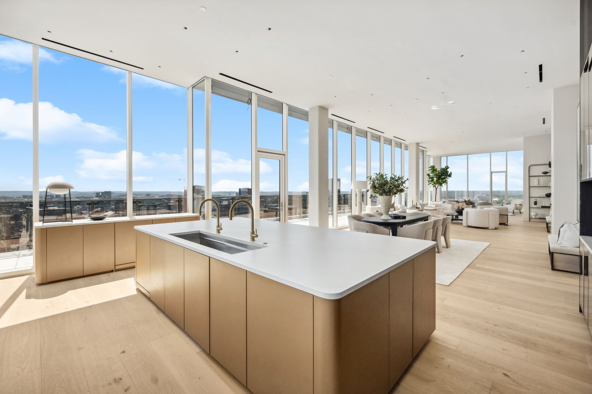 160 2nd Ave, S Unit: 4001