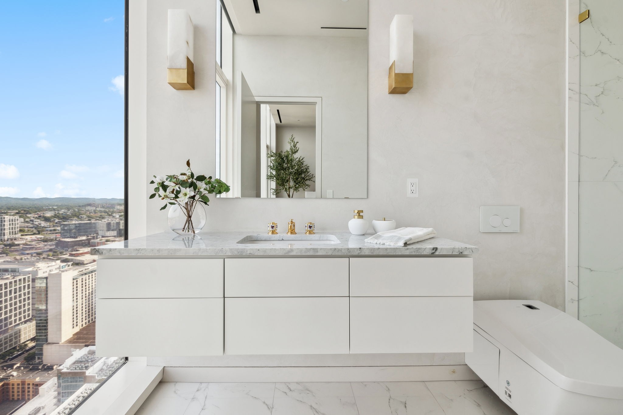 160 2nd Ave, S Unit: 4001