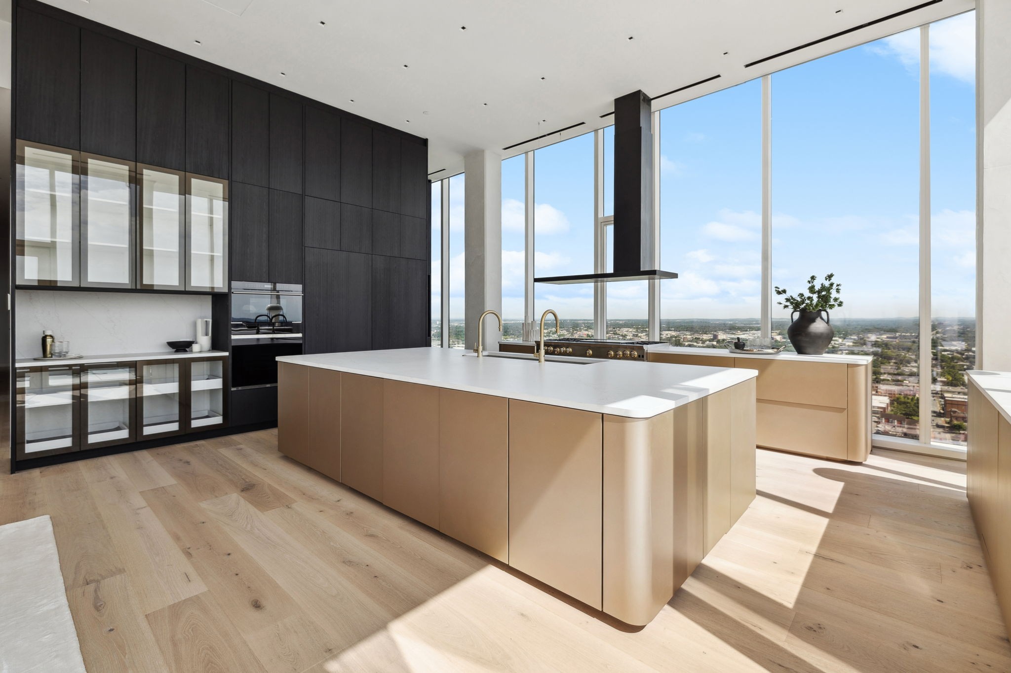 160 2nd Ave, S Unit: 4001
