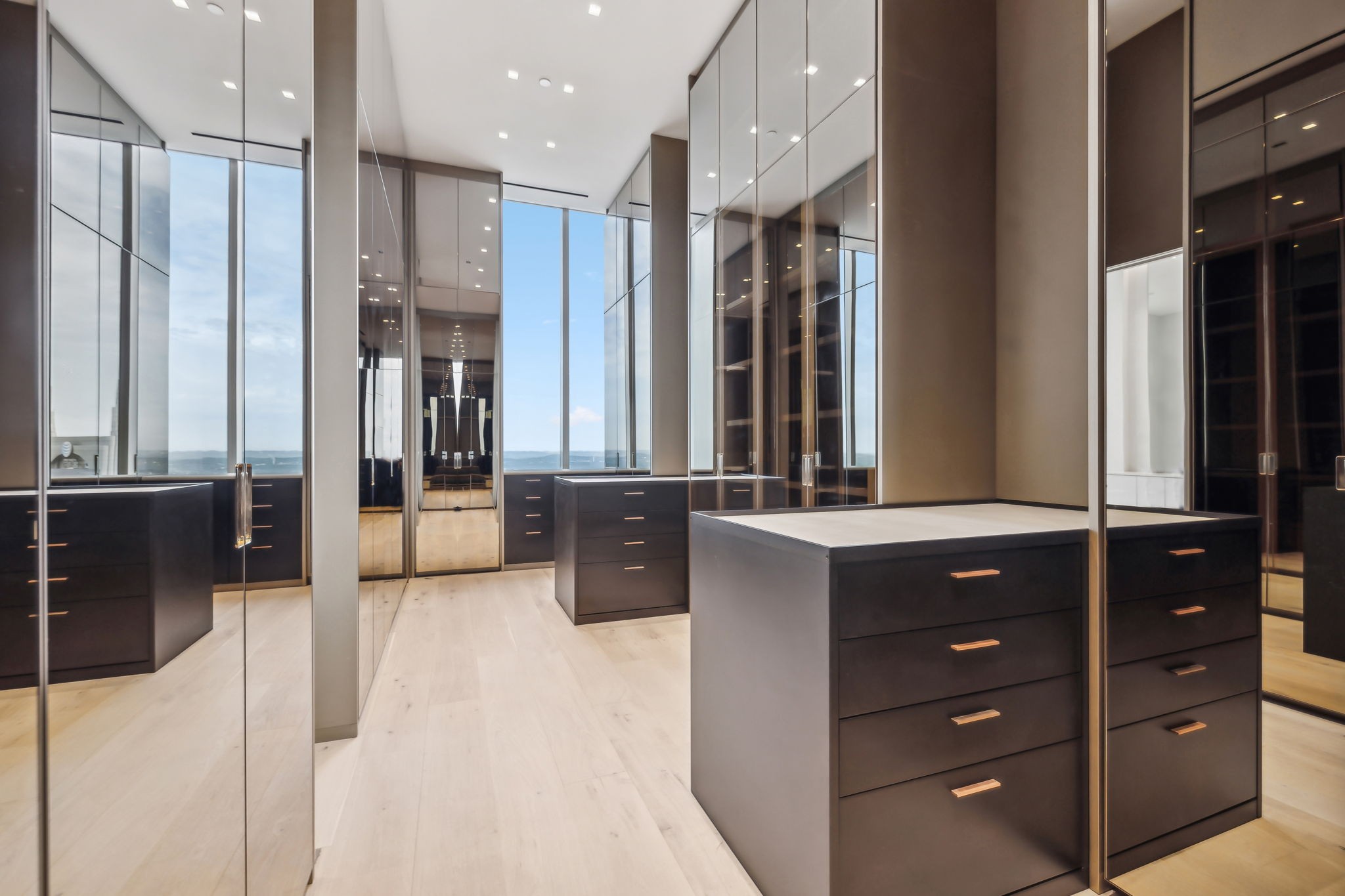 160 2nd Ave, S Unit: 4001
