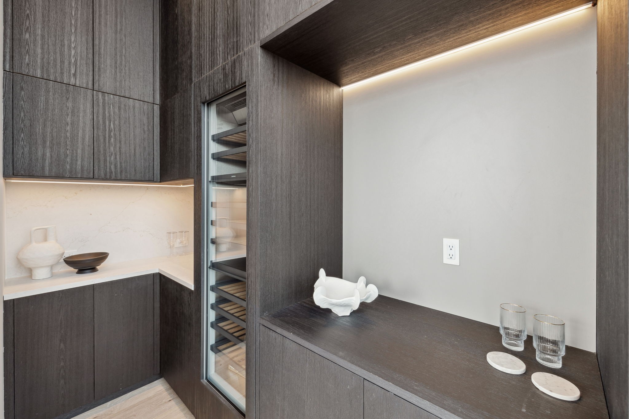 160 2nd Ave, S Unit: 4001