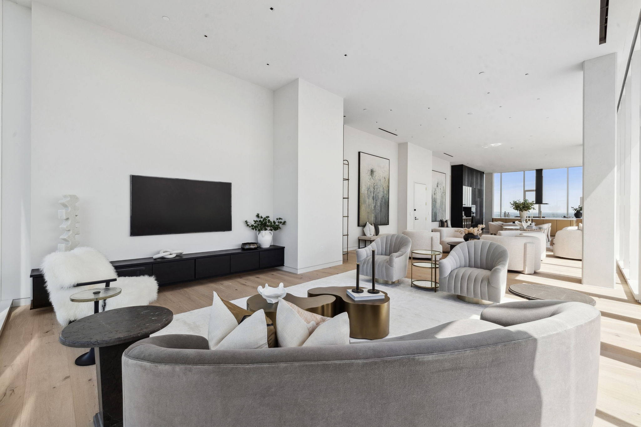 160 2nd Ave, S Unit: 4001