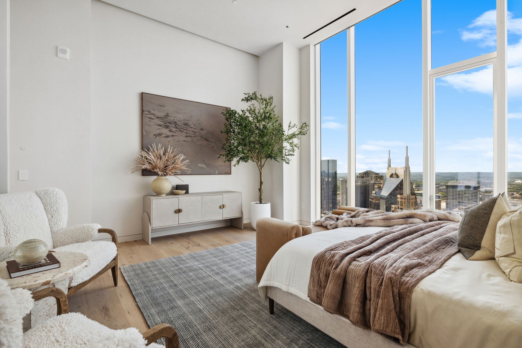 160 2nd Ave, S Unit: 4001