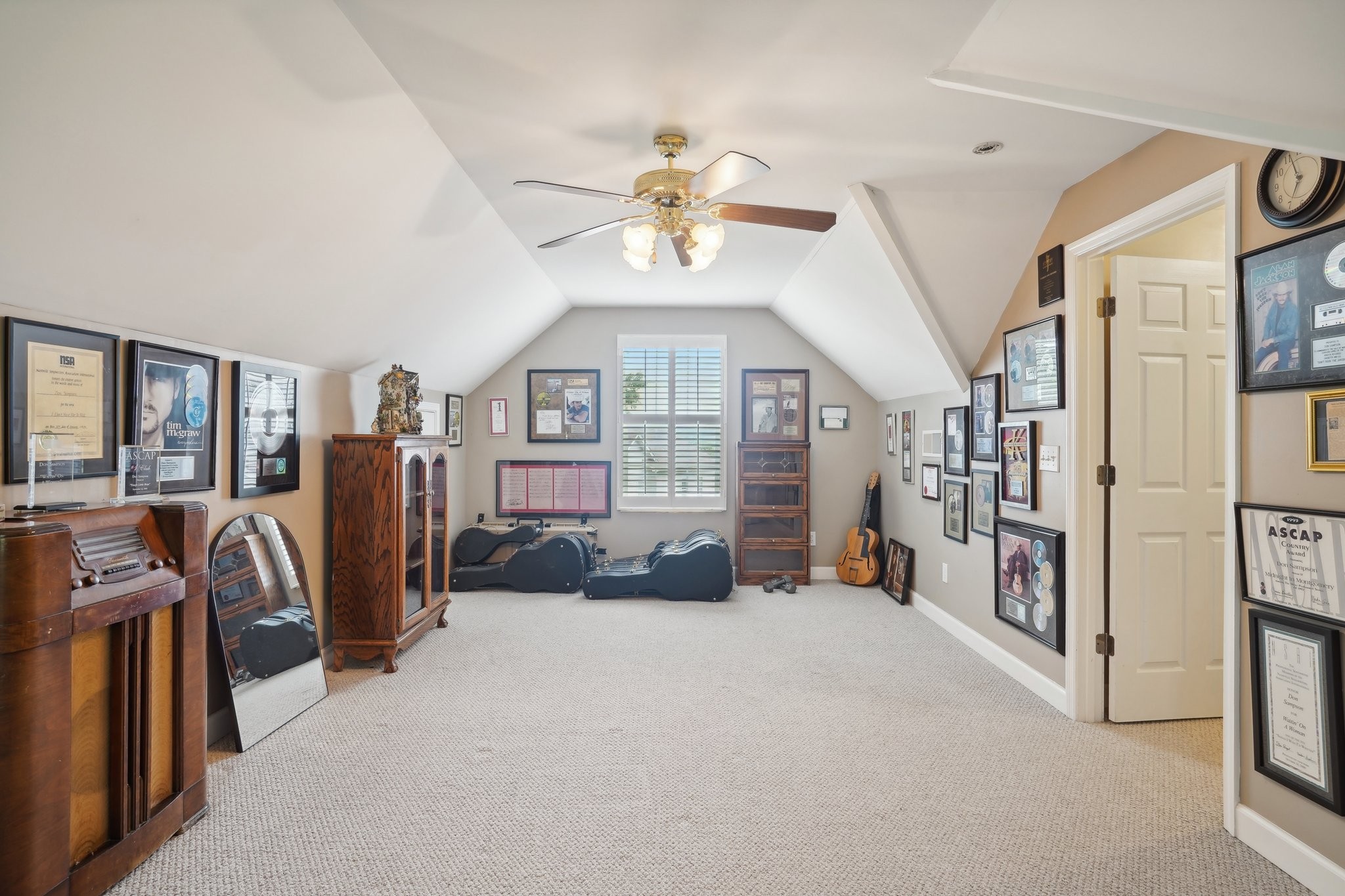 516 Welton Ct