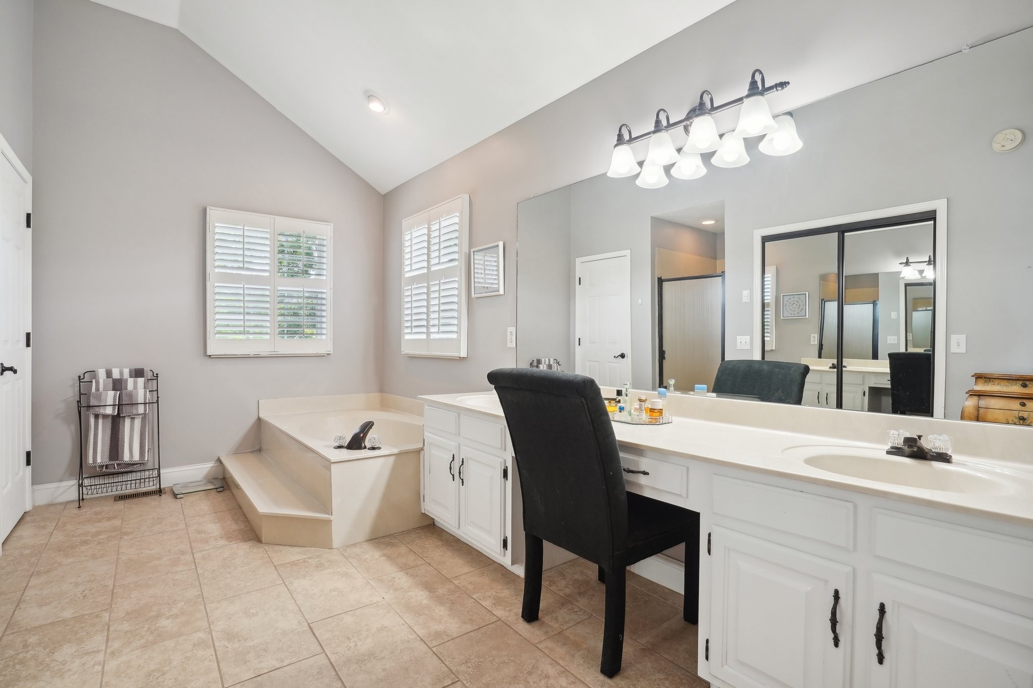 516 Welton Ct