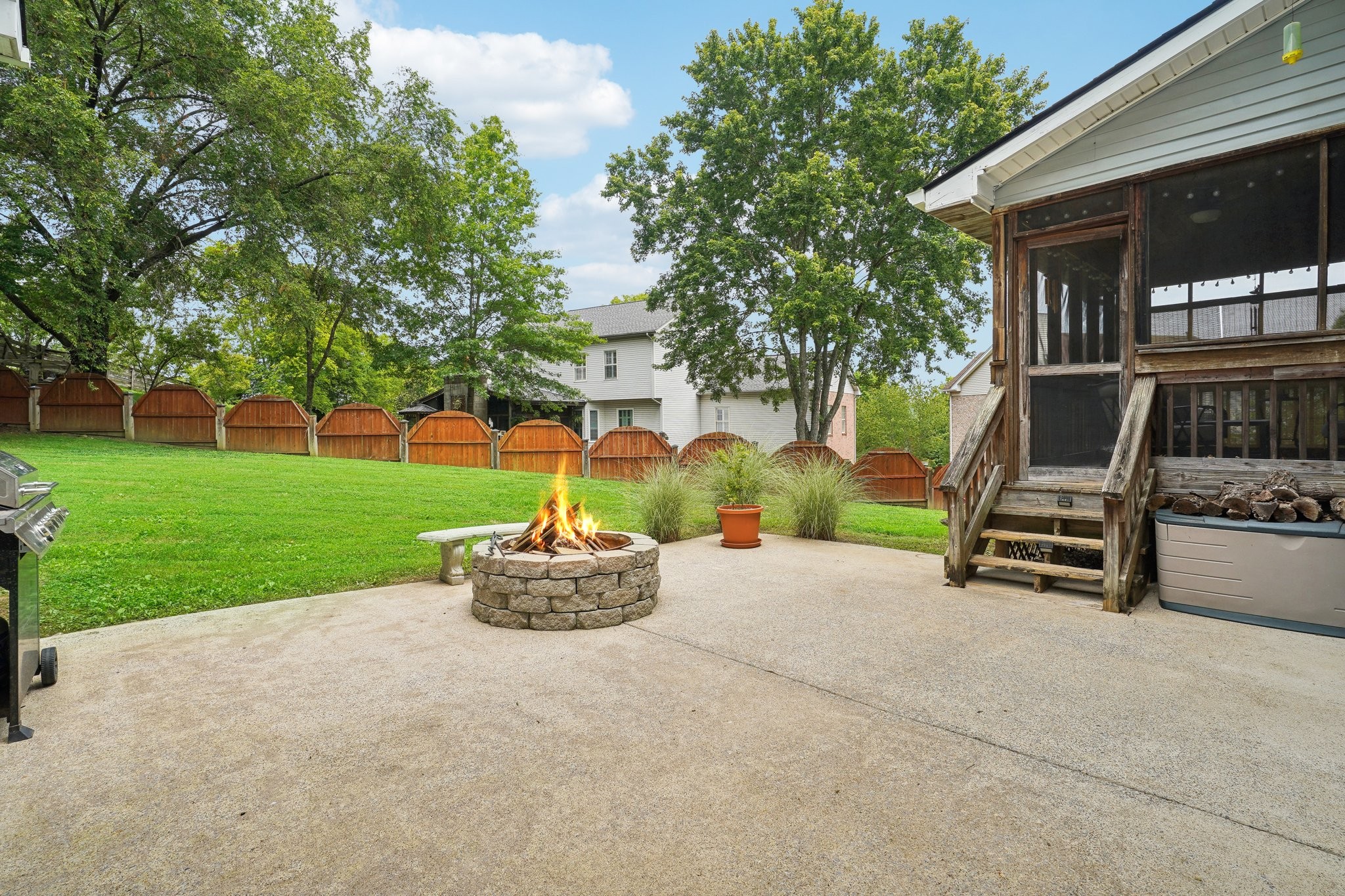 516 Welton Ct