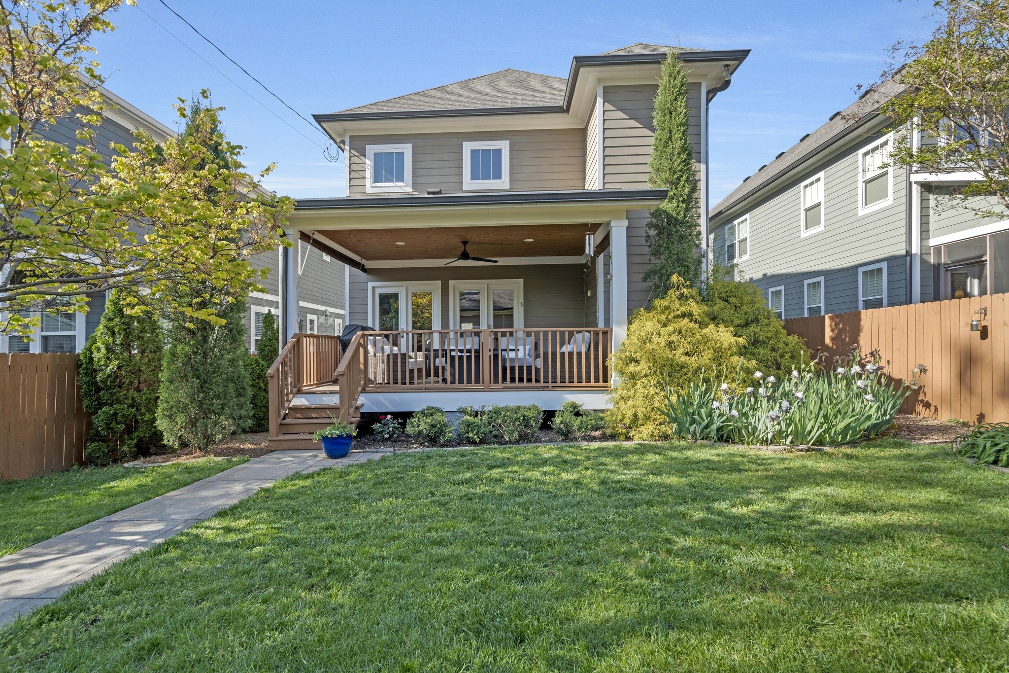 4305B Dakota Ave