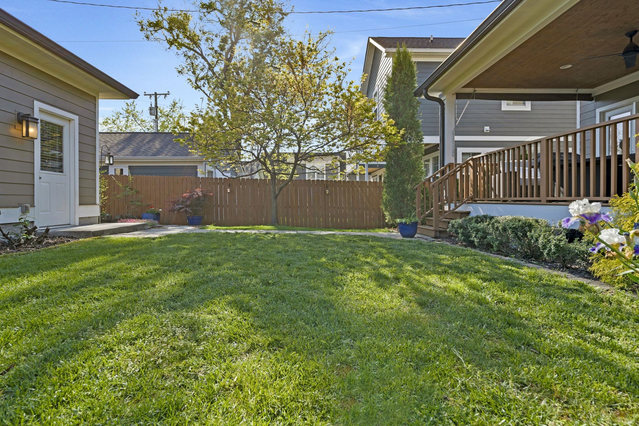4305B Dakota Ave