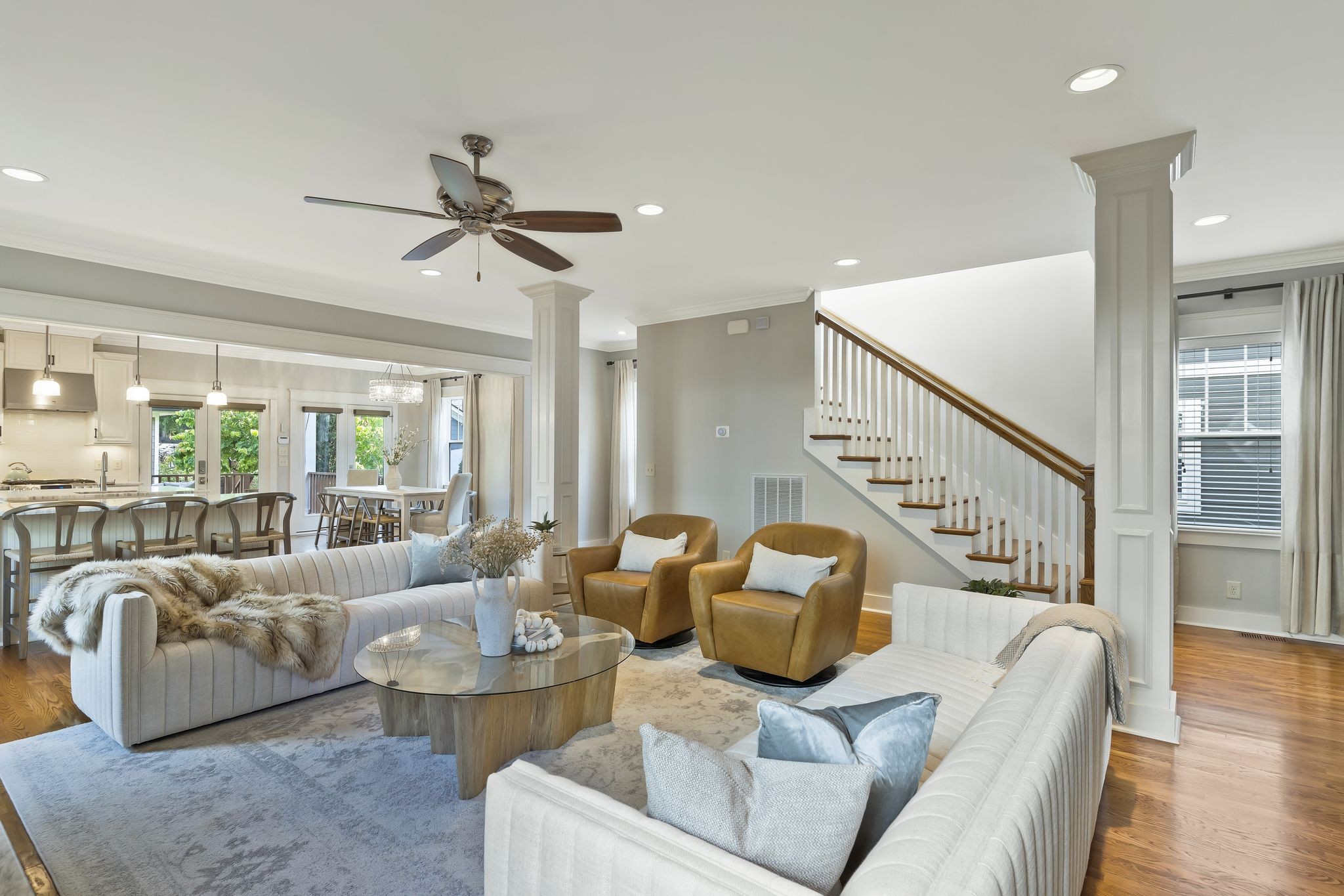 4305B Dakota Ave