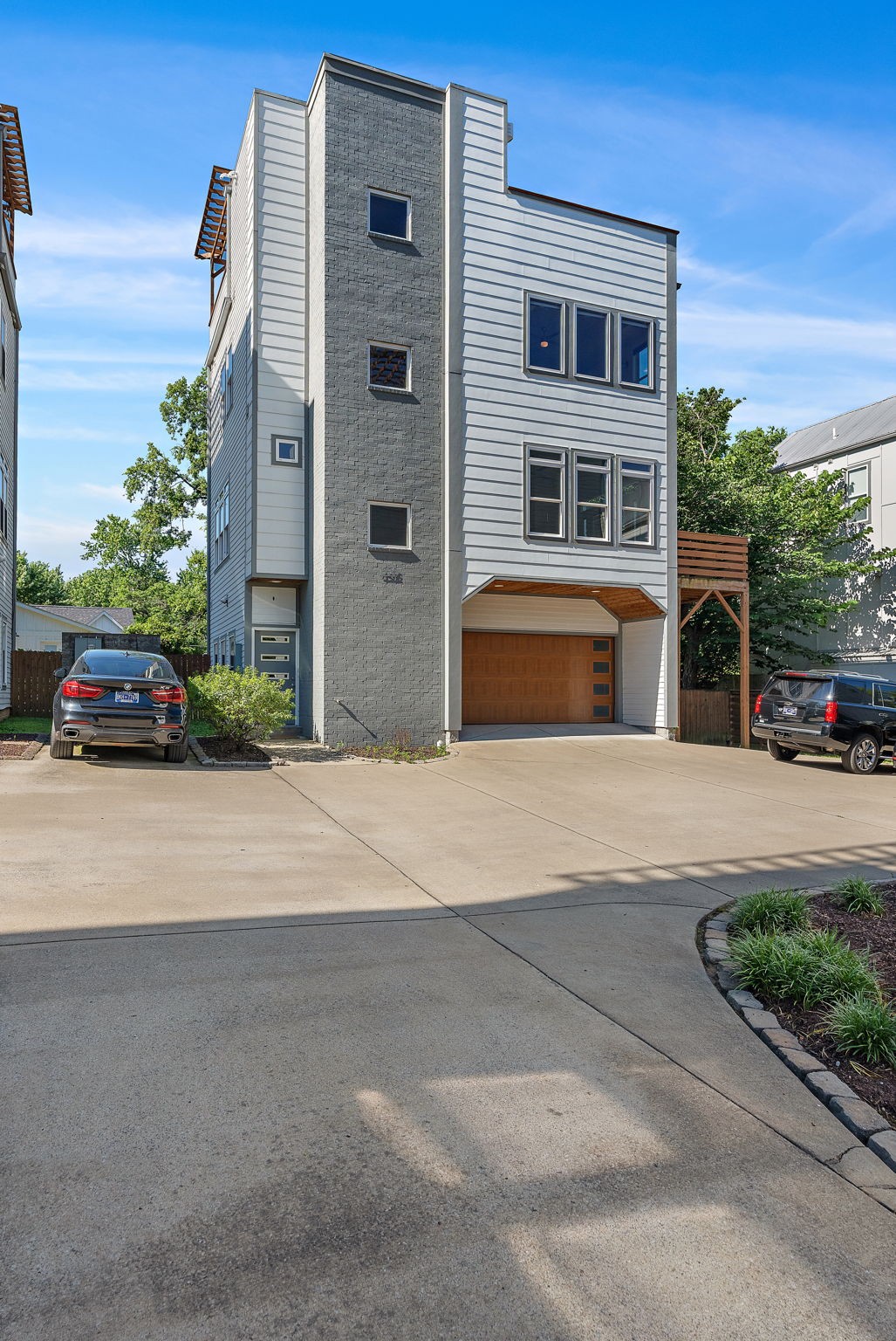 1506 Ward Ave