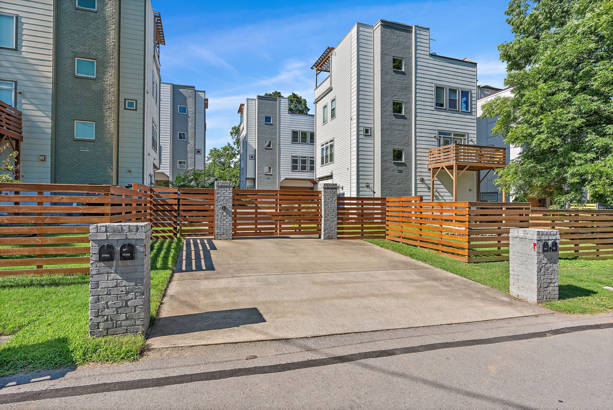 1506 Ward Ave