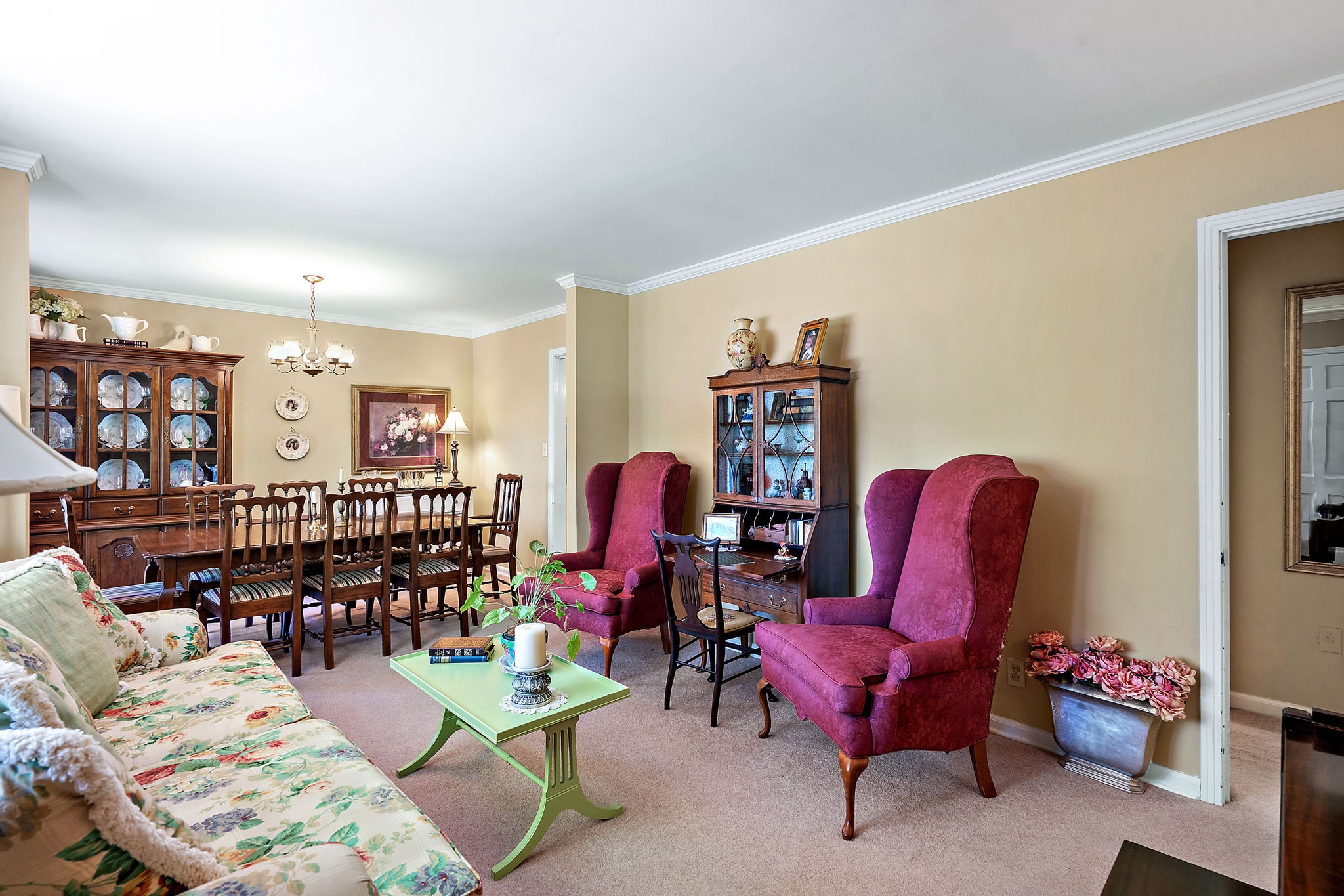6401 Lansing Dr