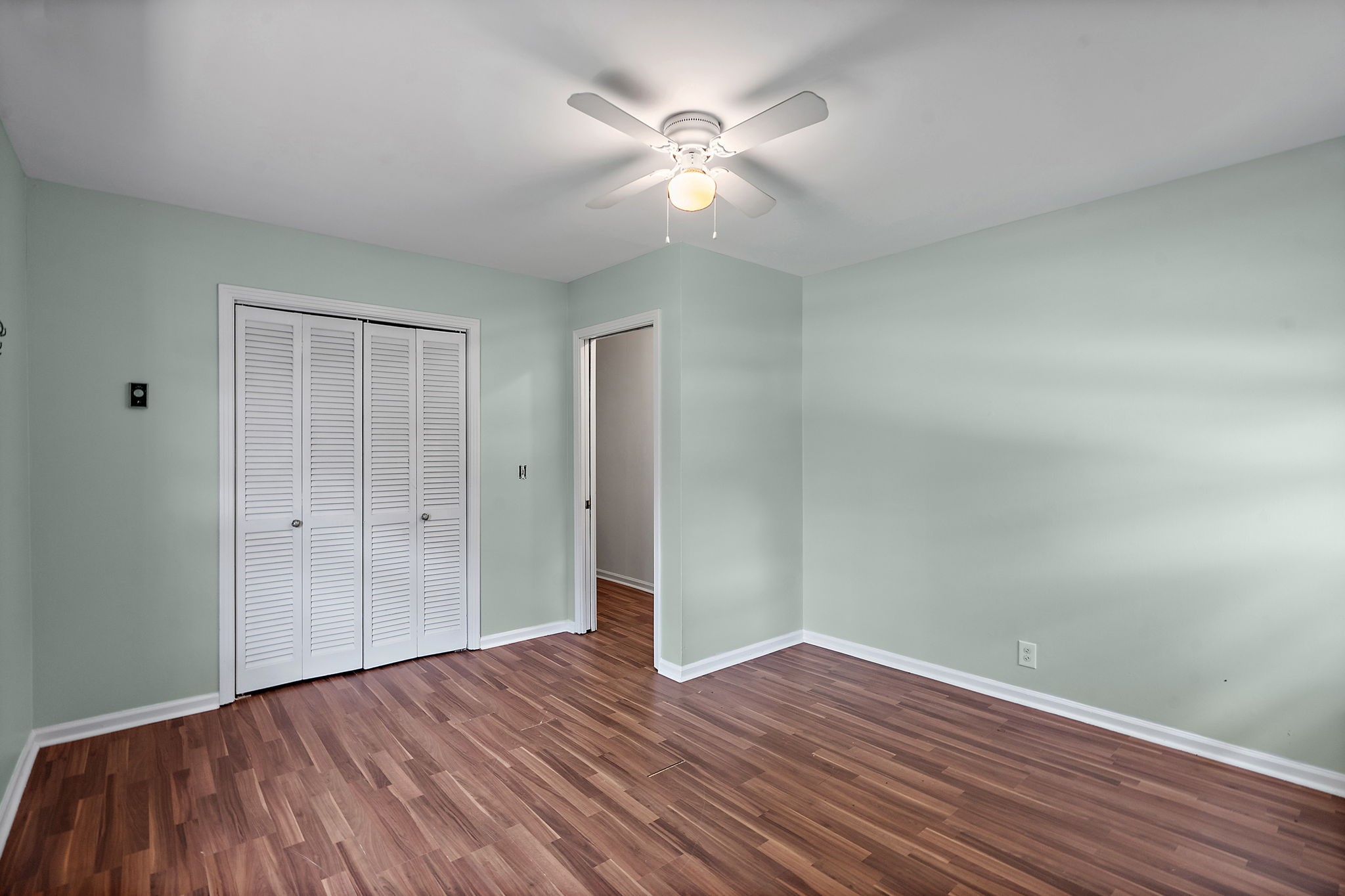 6401 Lansing Dr