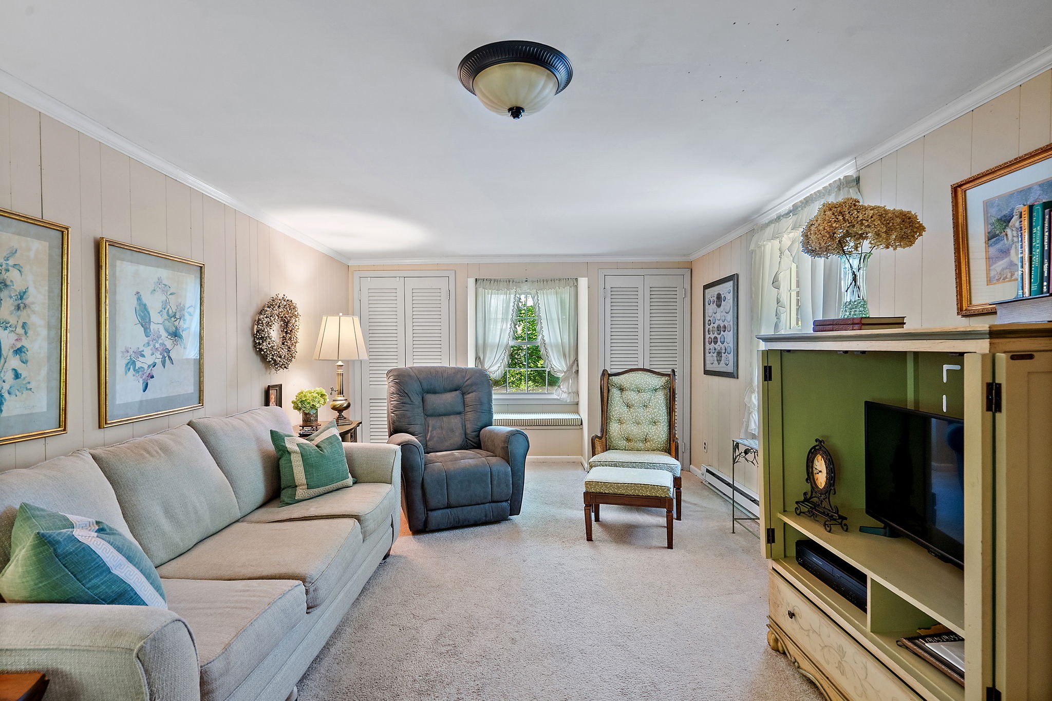 6401 Lansing Dr