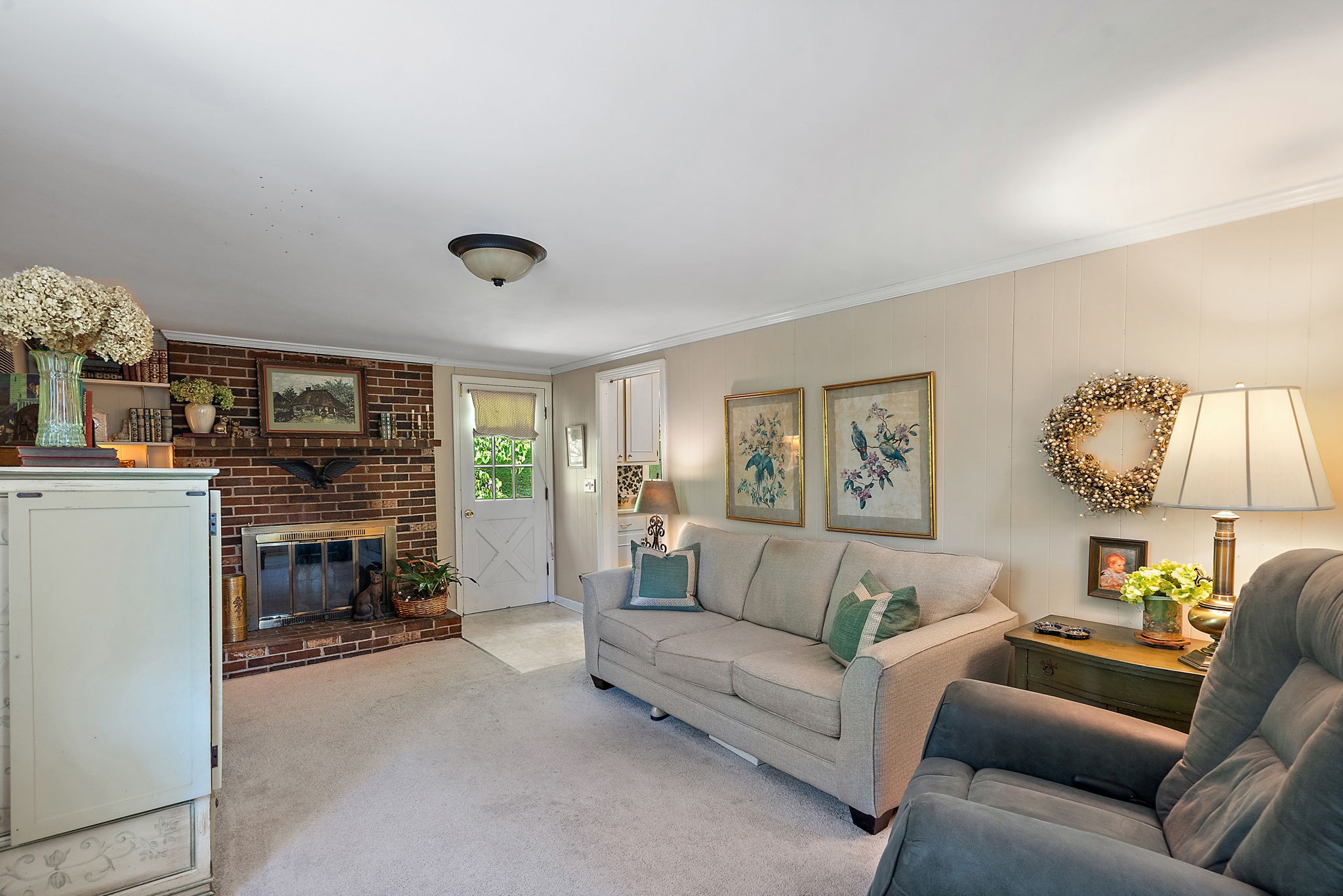6401 Lansing Dr