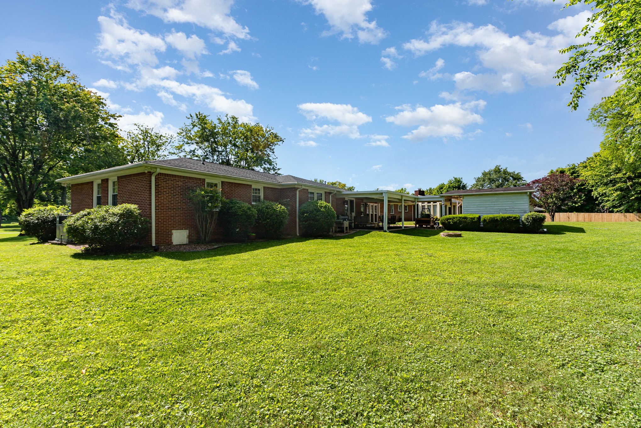 1507 Jewell Dr