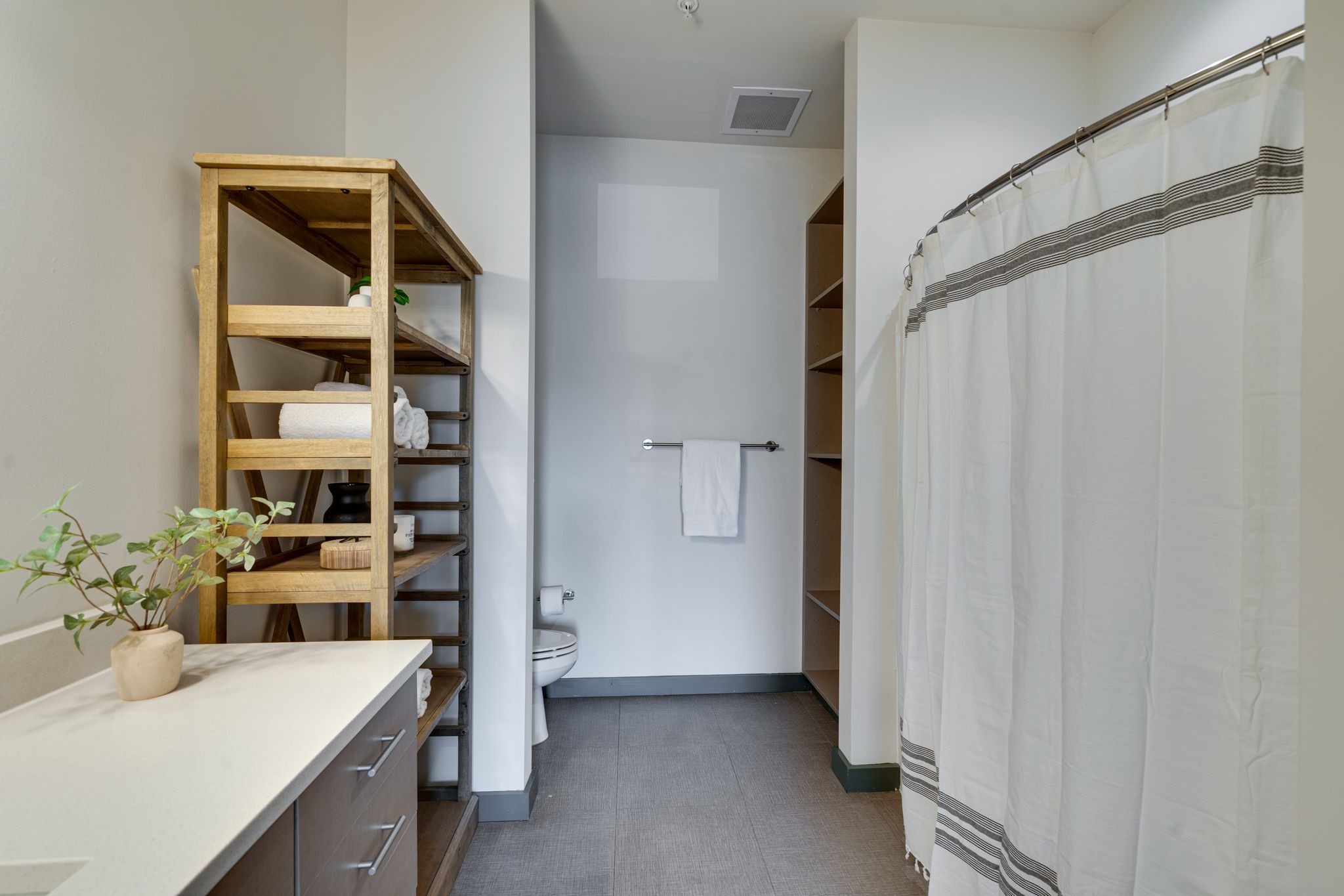 1900 12th Ave, S Unit: 319