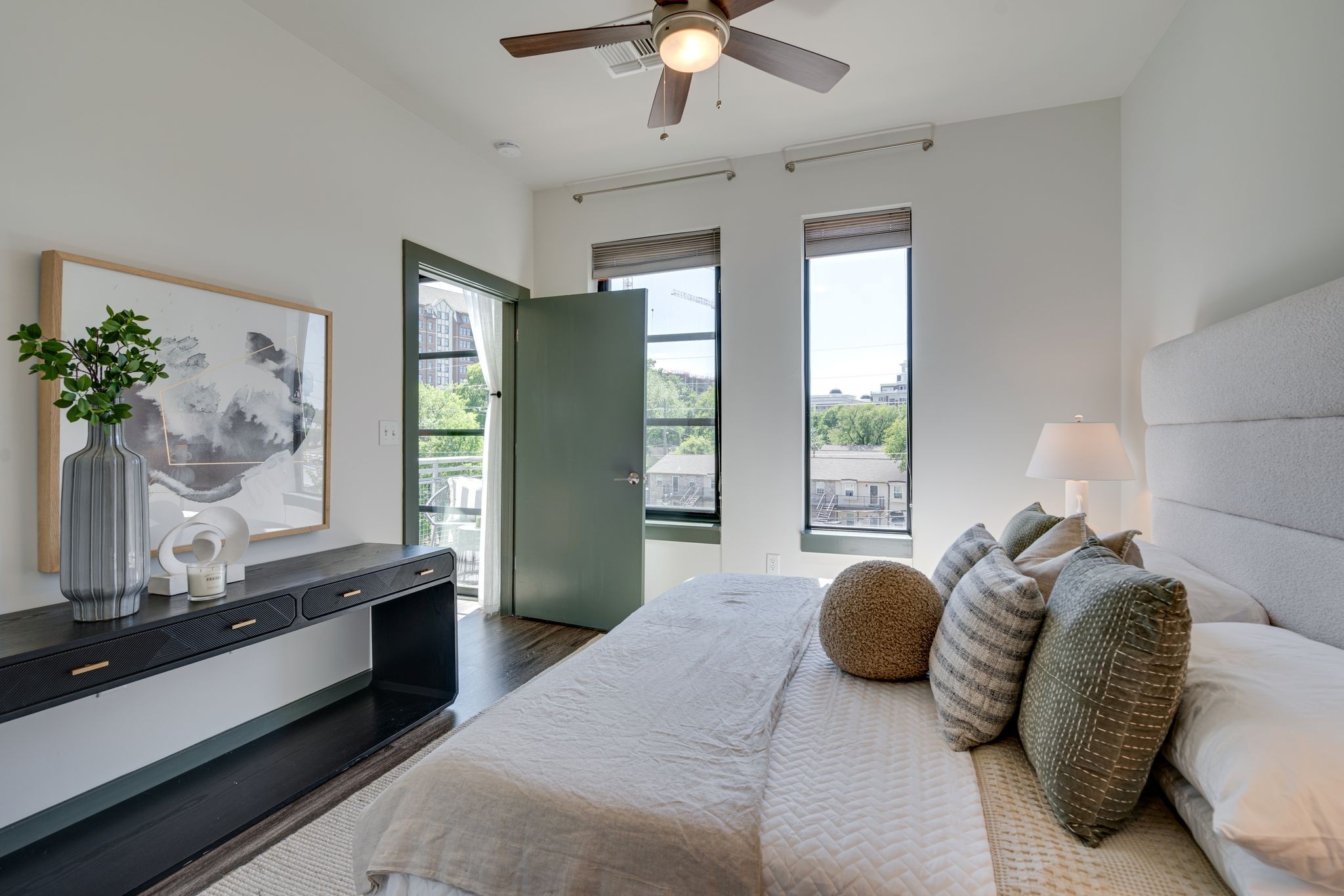 1900 12th Ave, S Unit: 319