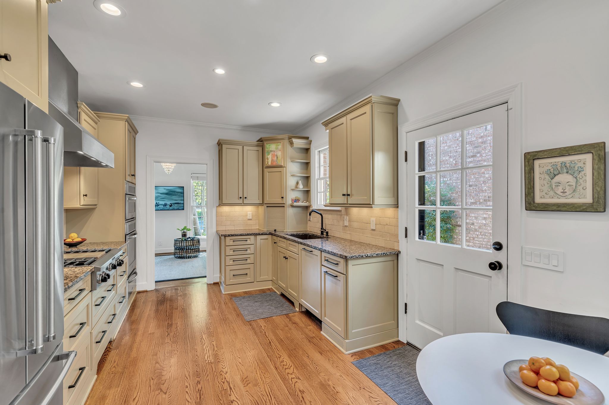 204 Longwood Ct