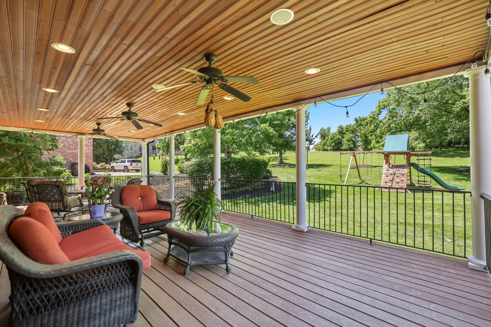 9045 Lochmere Ct