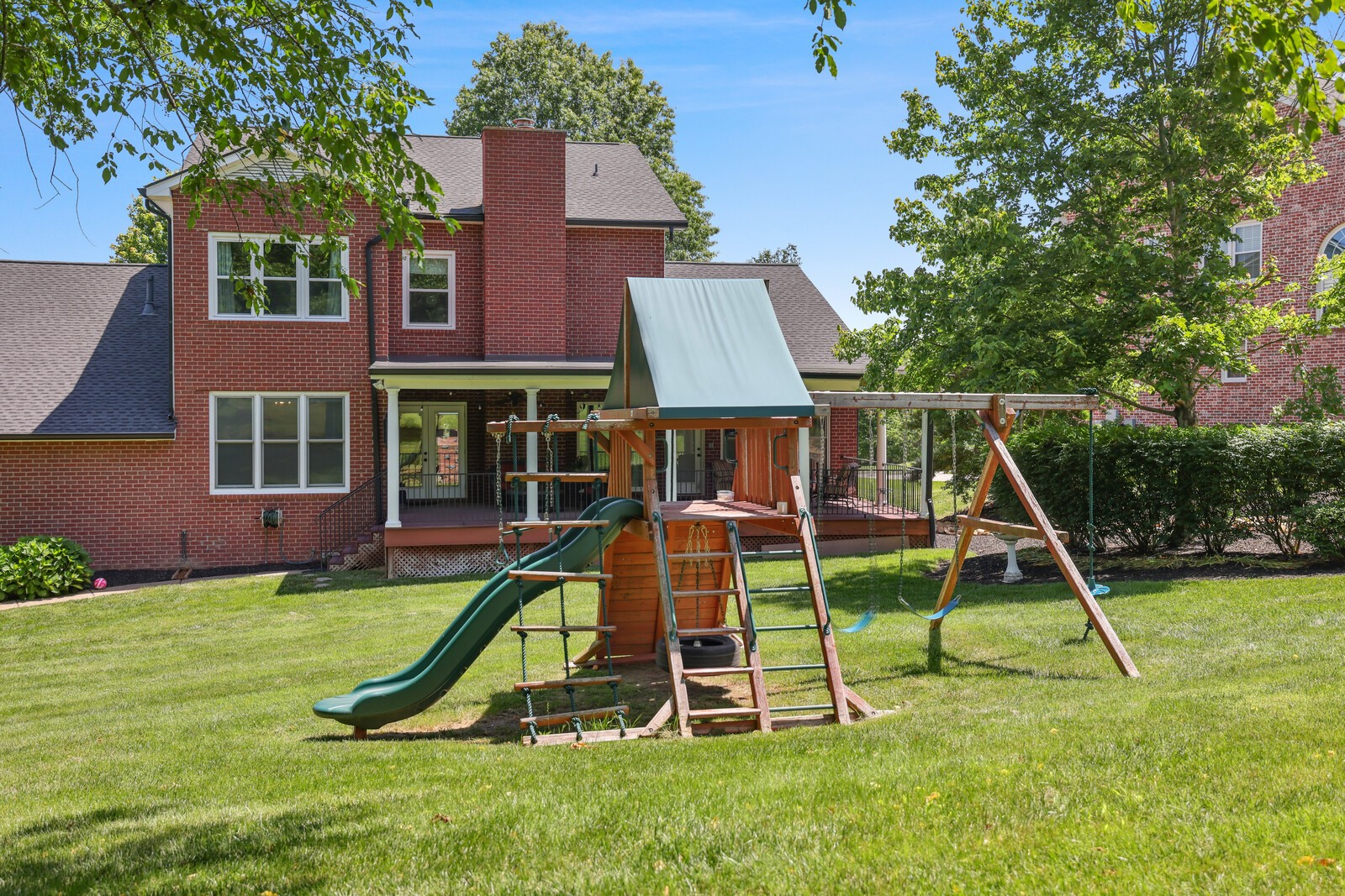 9045 Lochmere Ct