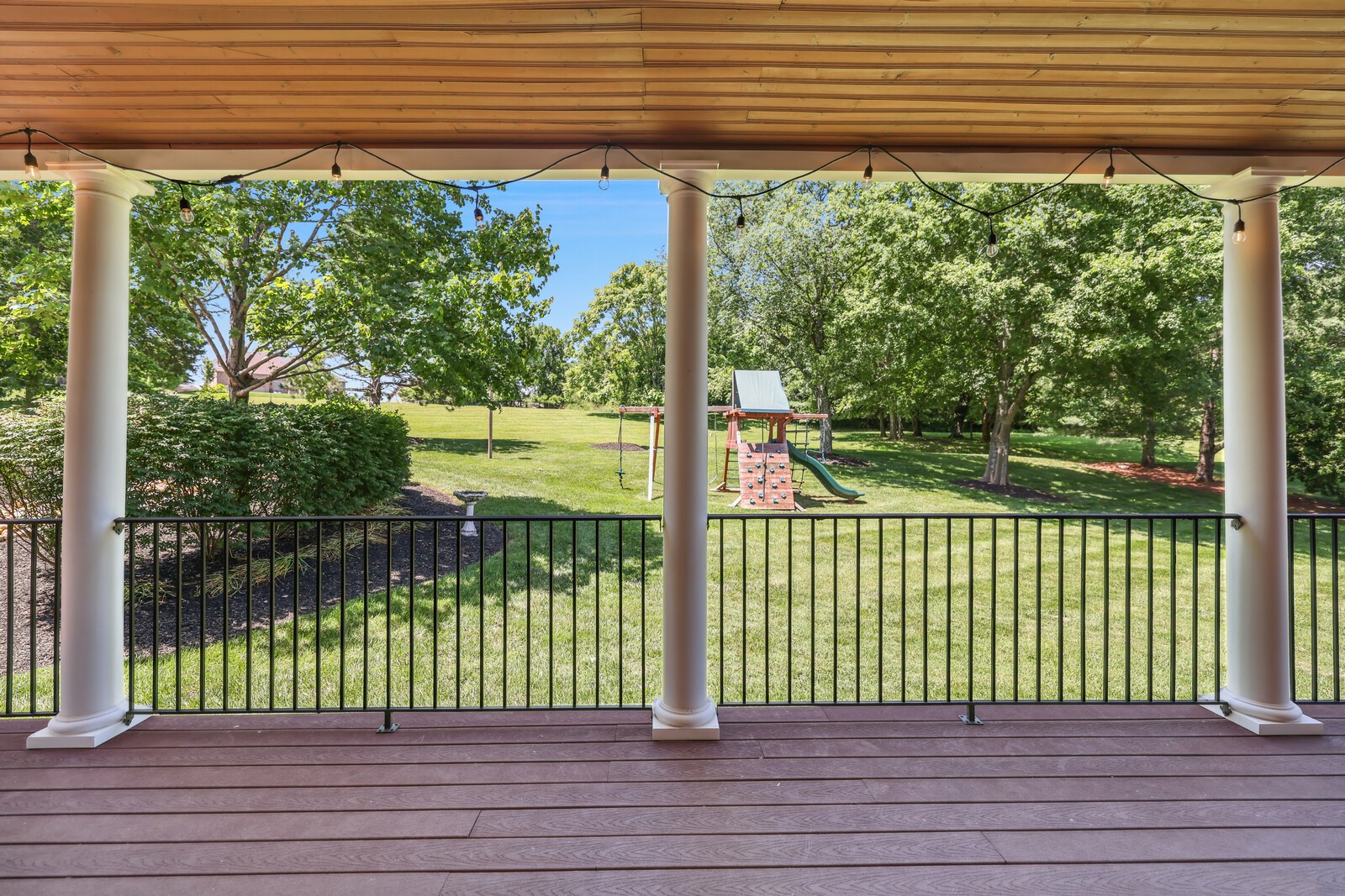 9045 Lochmere Ct