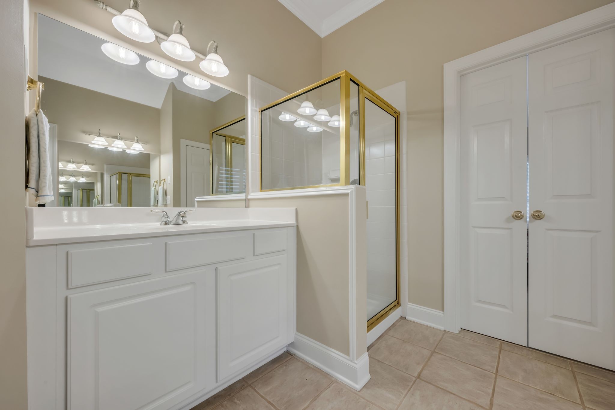 5153 Ravens Glen