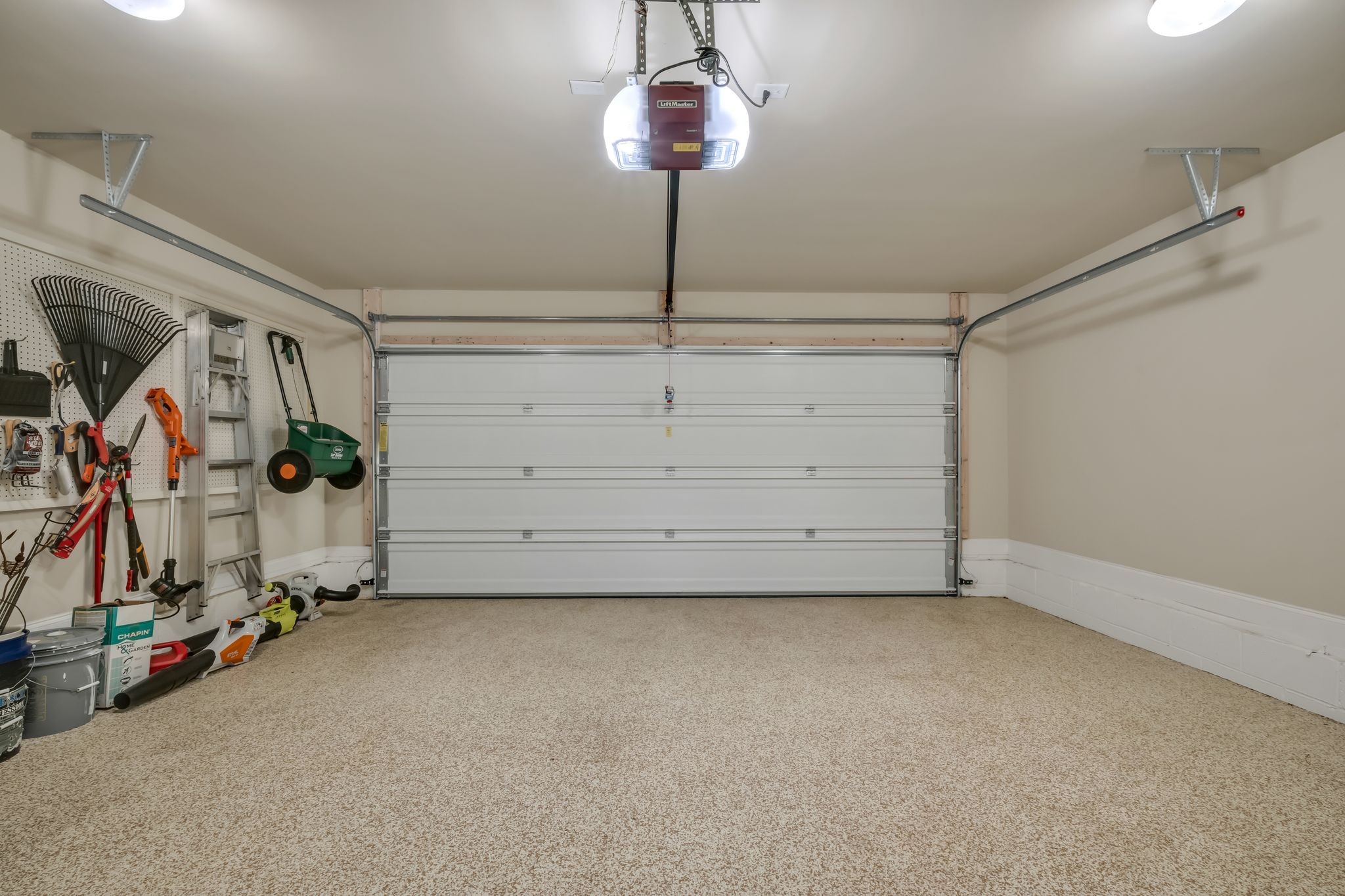 5153 Ravens Glen
