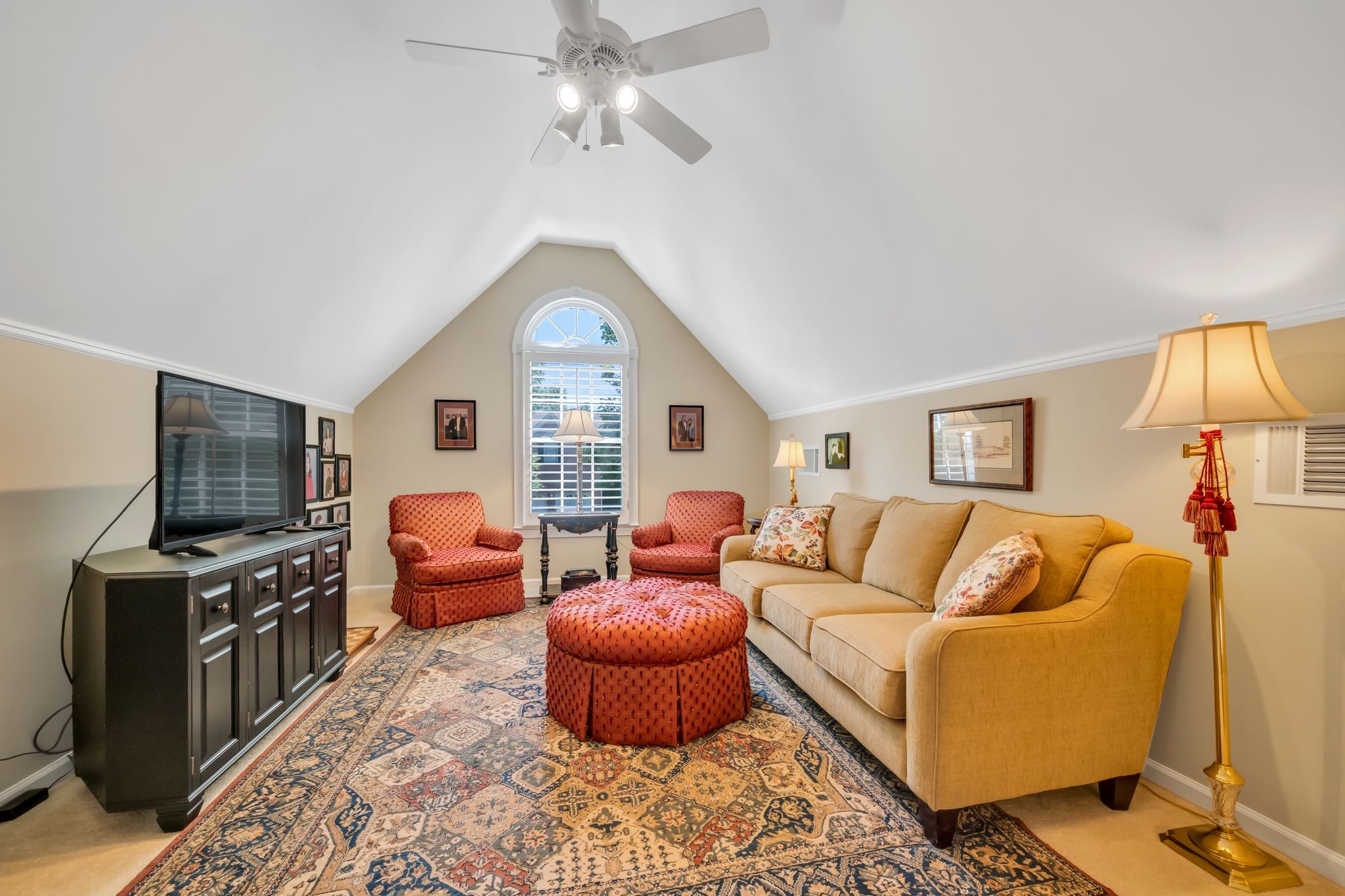 5153 Ravens Glen
