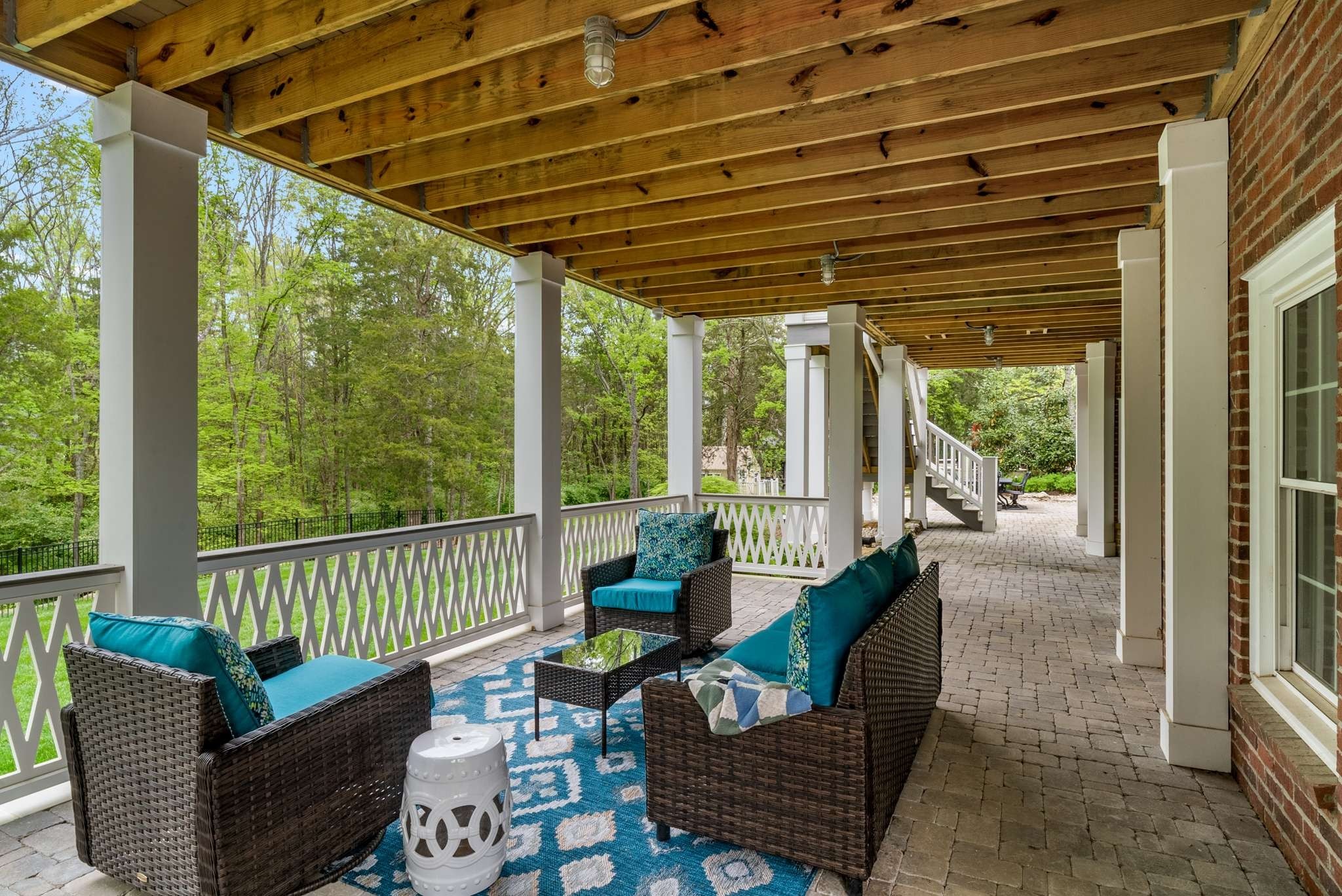 521 Grand Oaks Dr