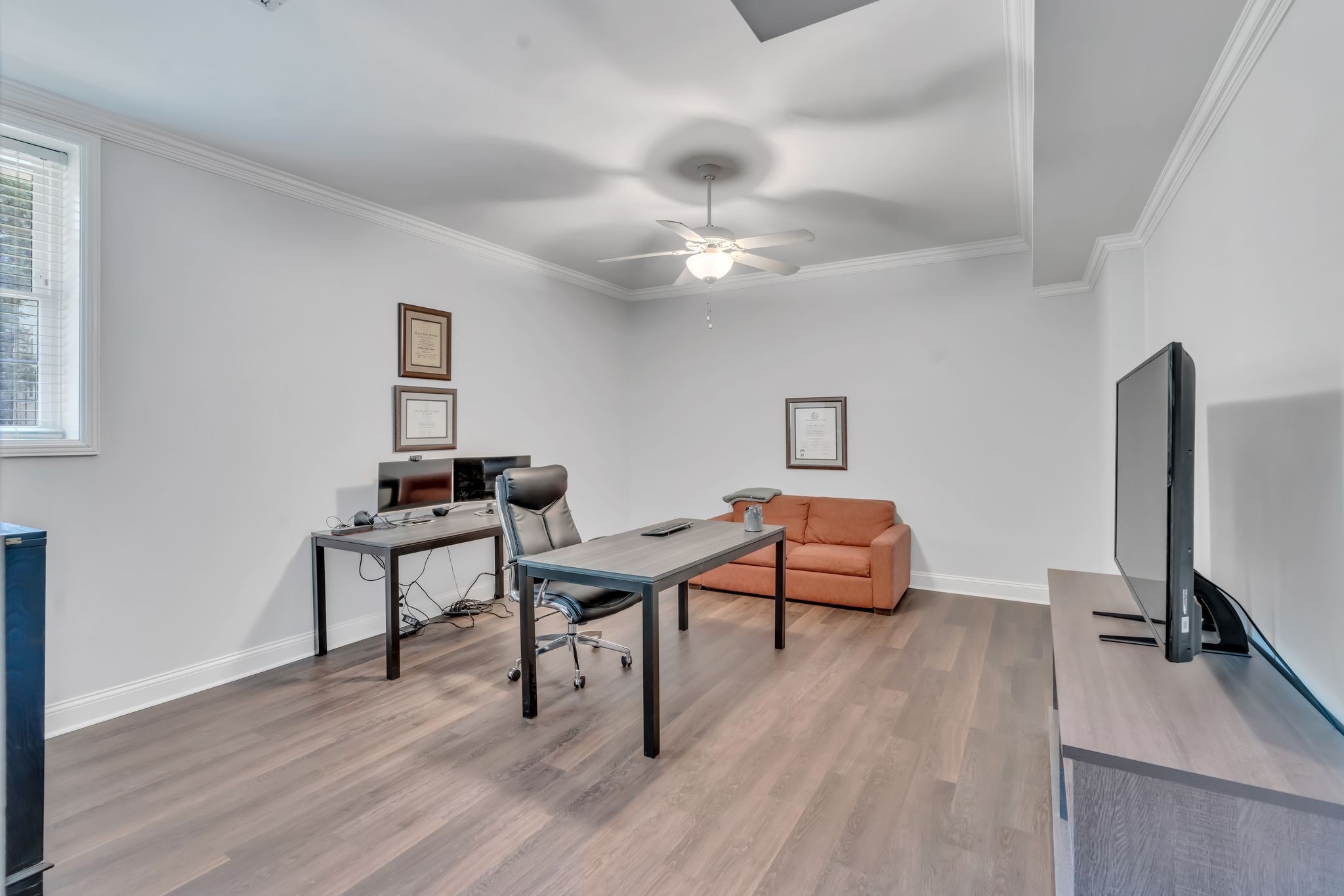 521 Grand Oaks Dr