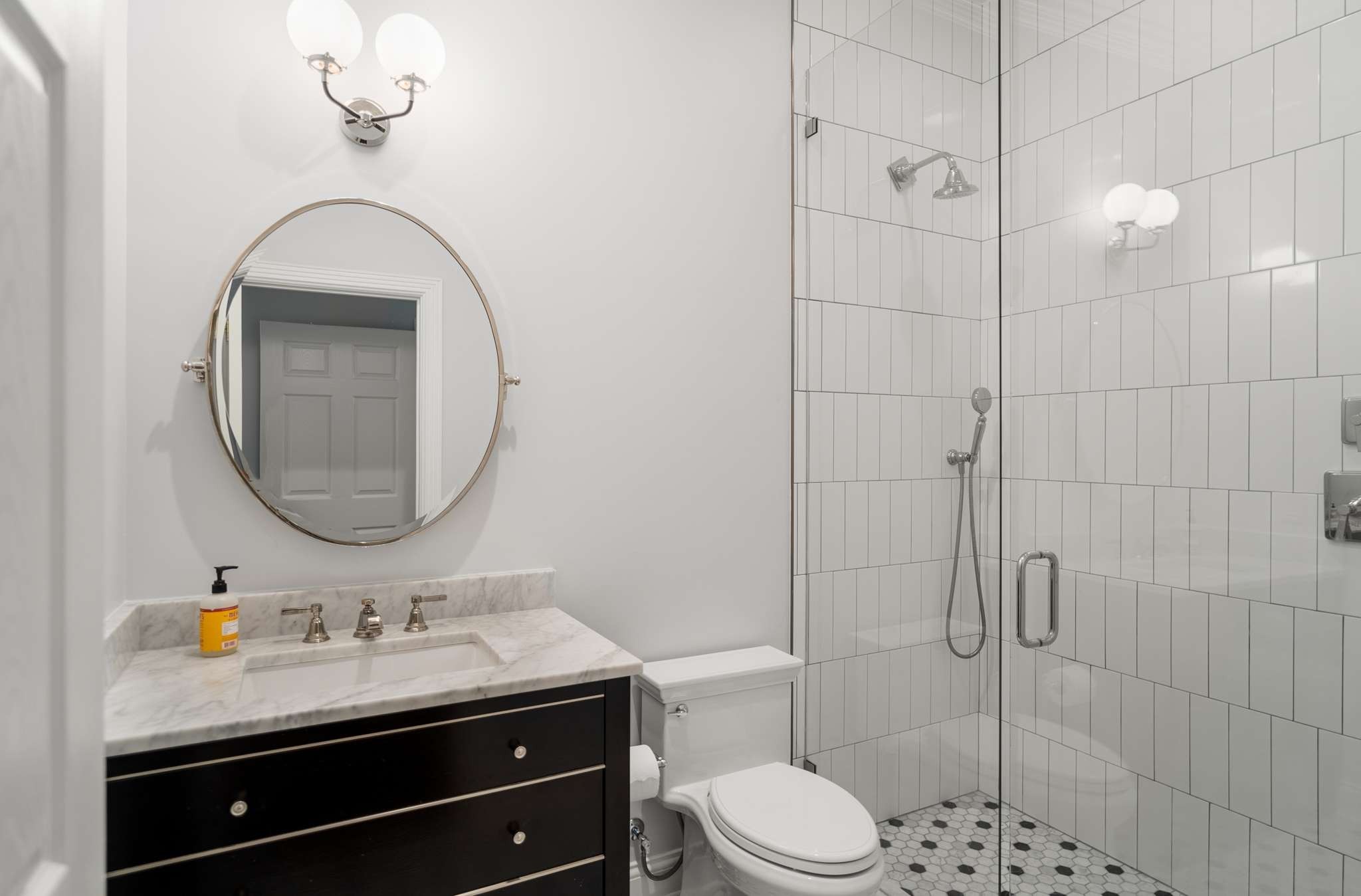 521 Grand Oaks Dr