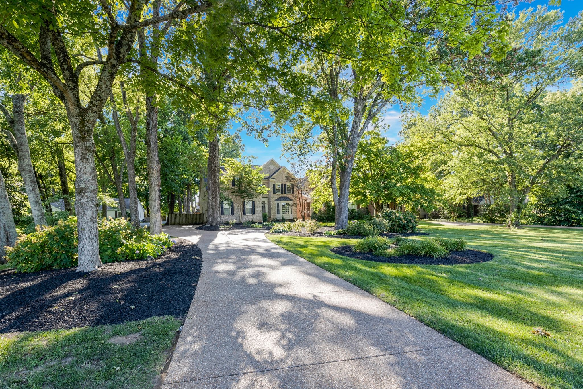 4133 Lealand Ln