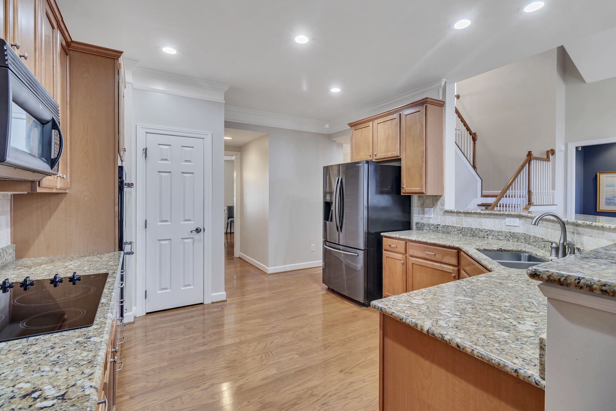 4133 Lealand Ln