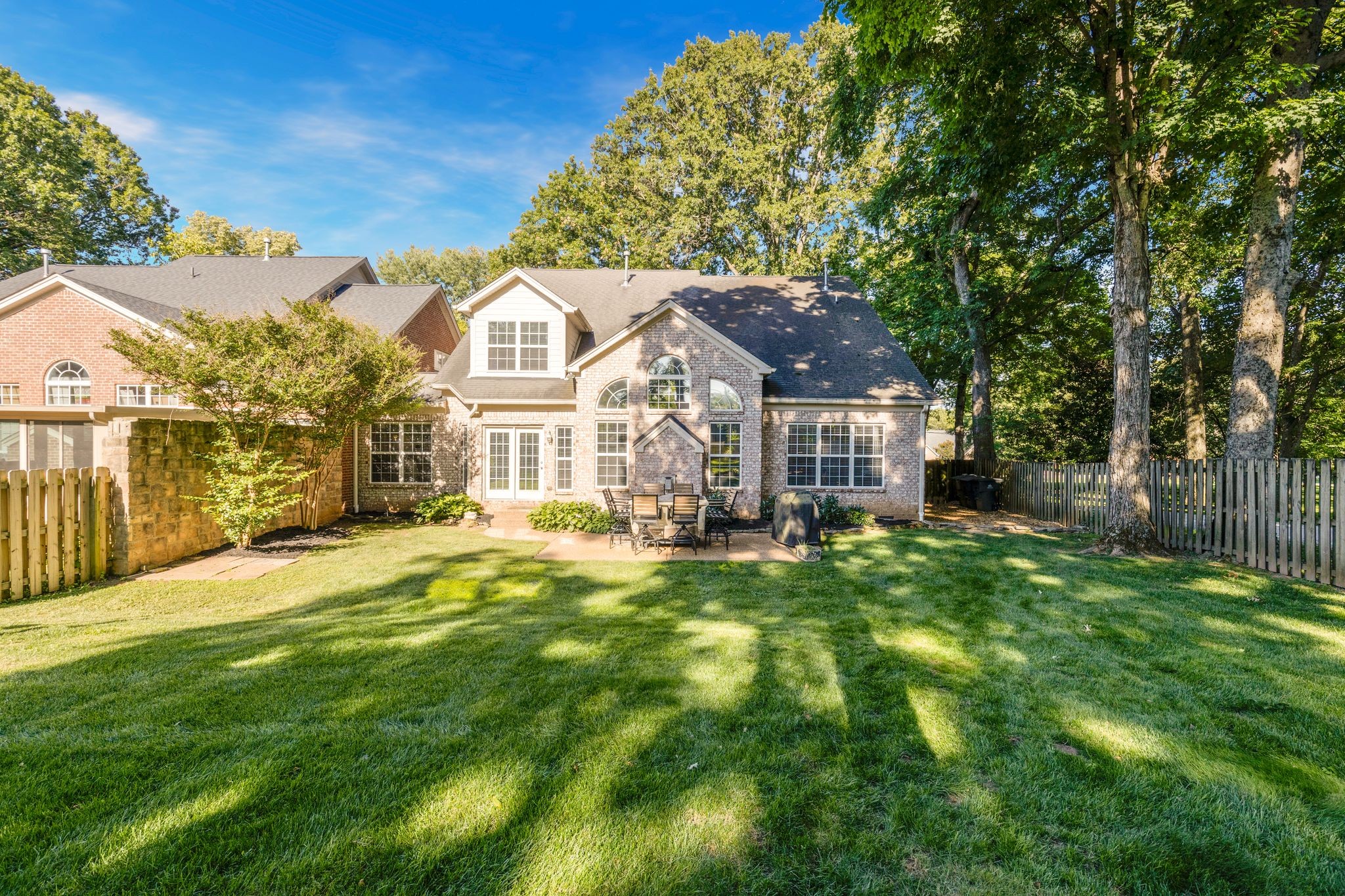 4133 Lealand Ln