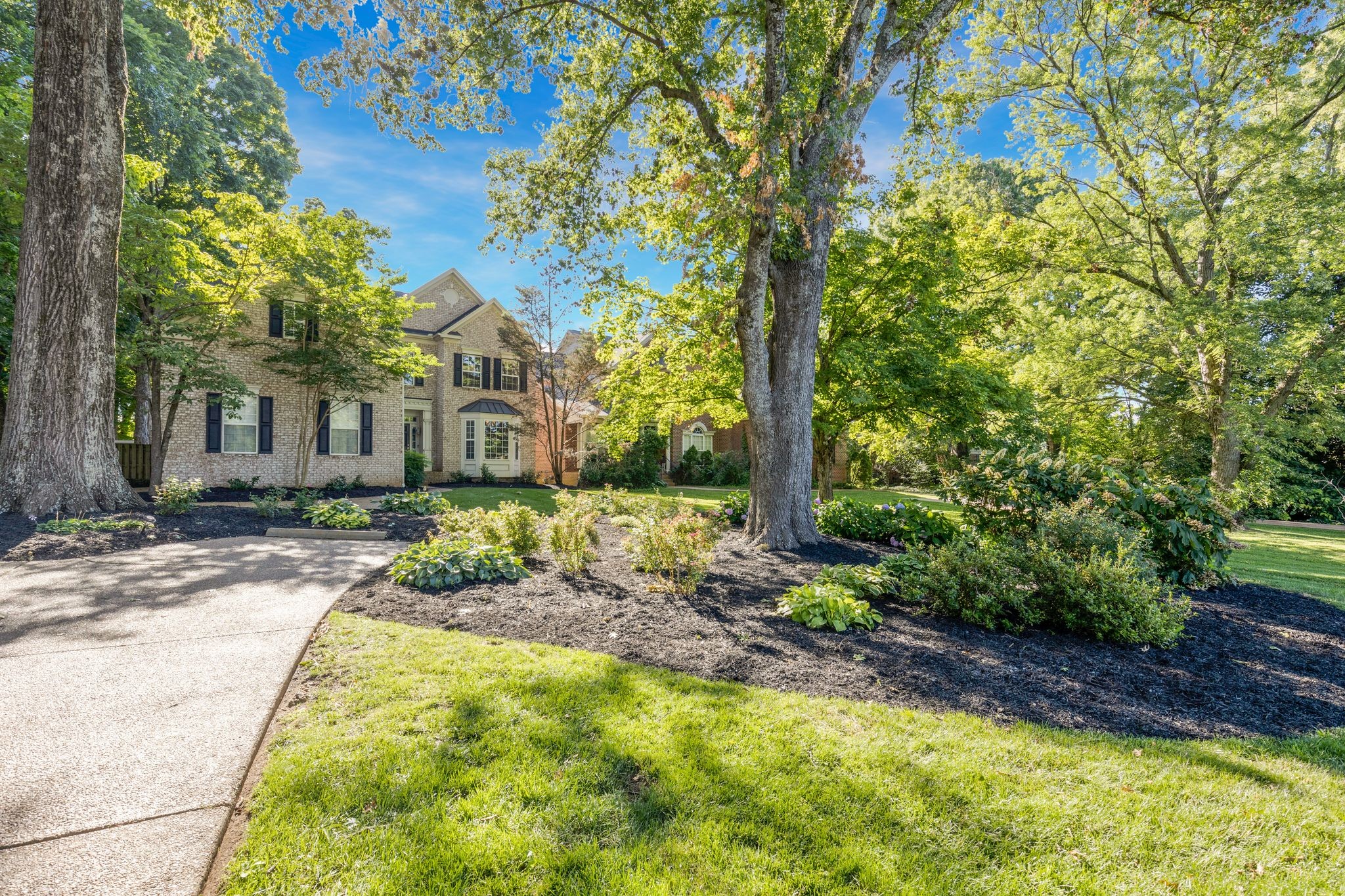 4133 Lealand Ln