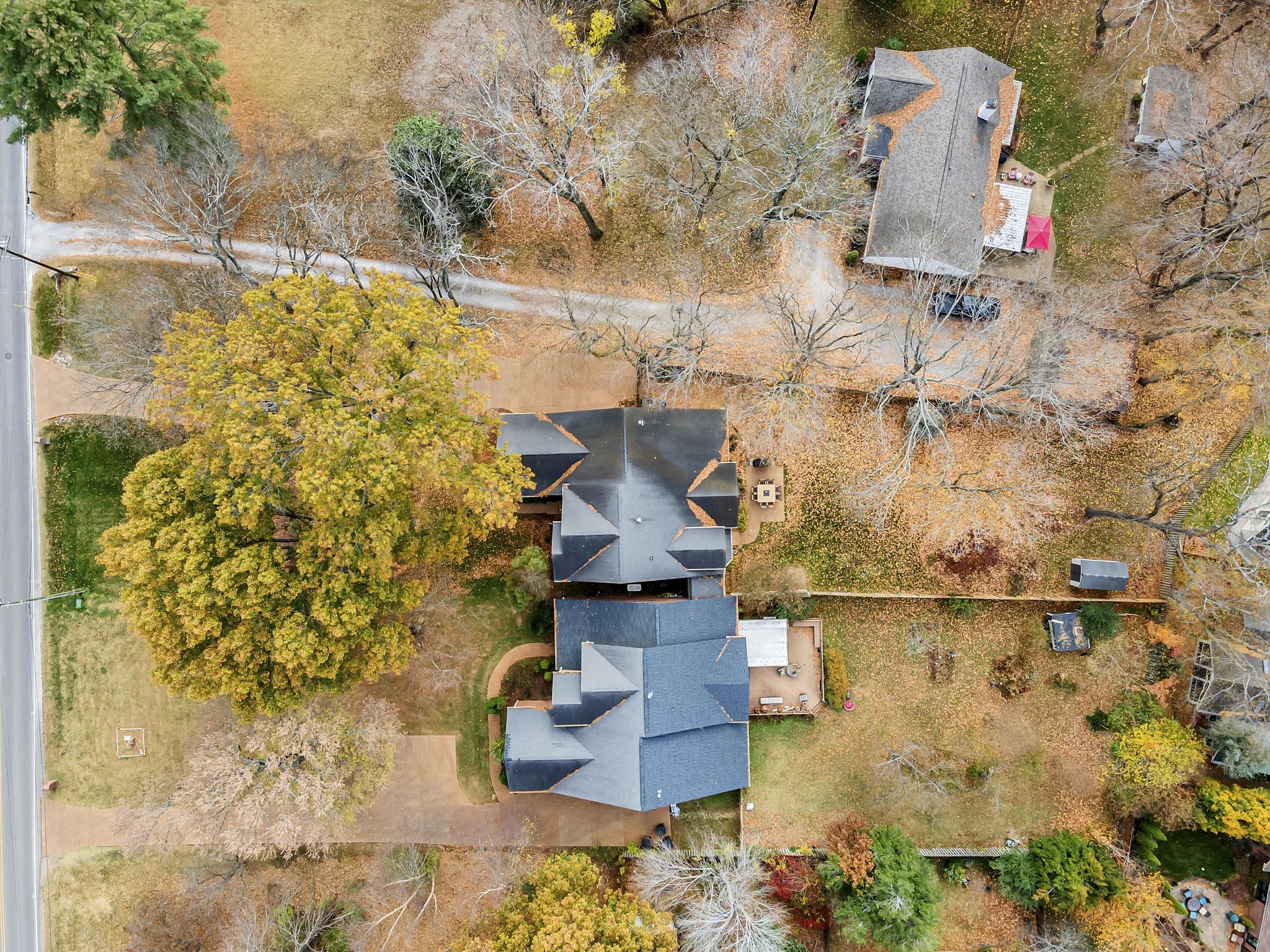 4133 Lealand Ln