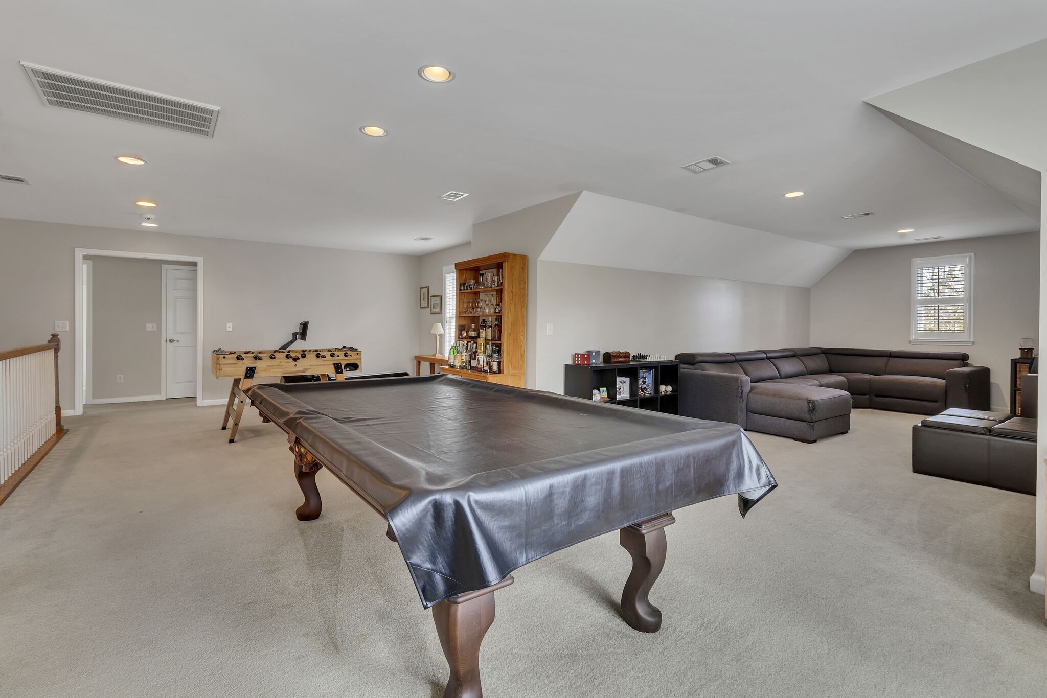 4133 Lealand Ln