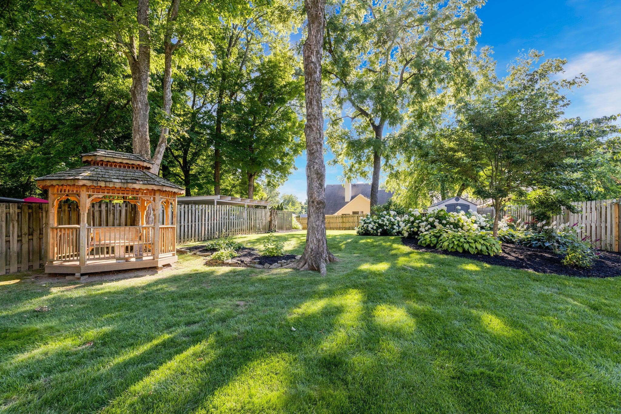 4133 Lealand Ln