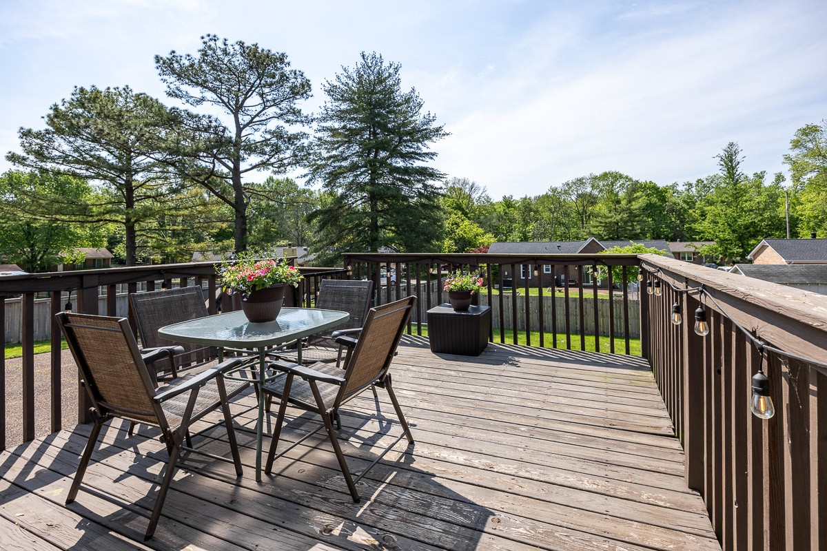 705 Baugh Rd