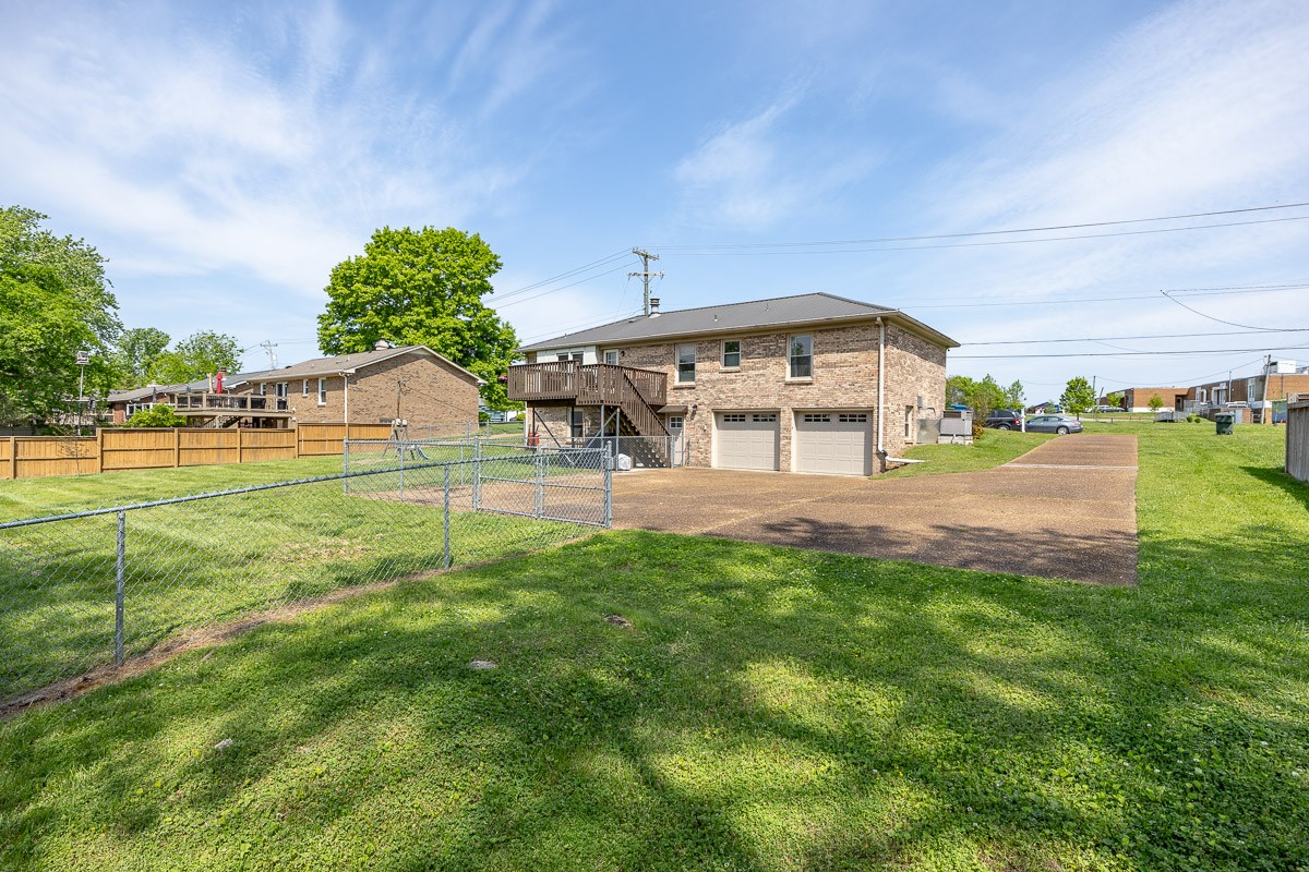705 Baugh Rd