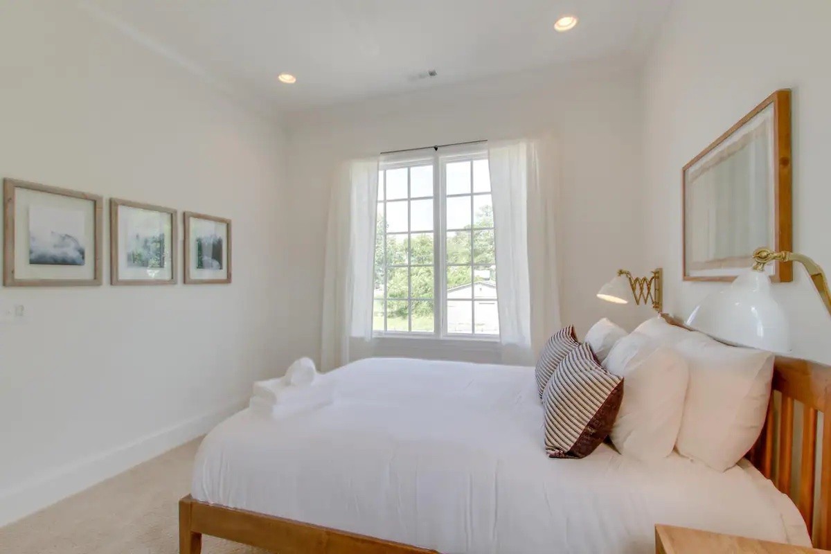 1226 Martin St Unit: #4